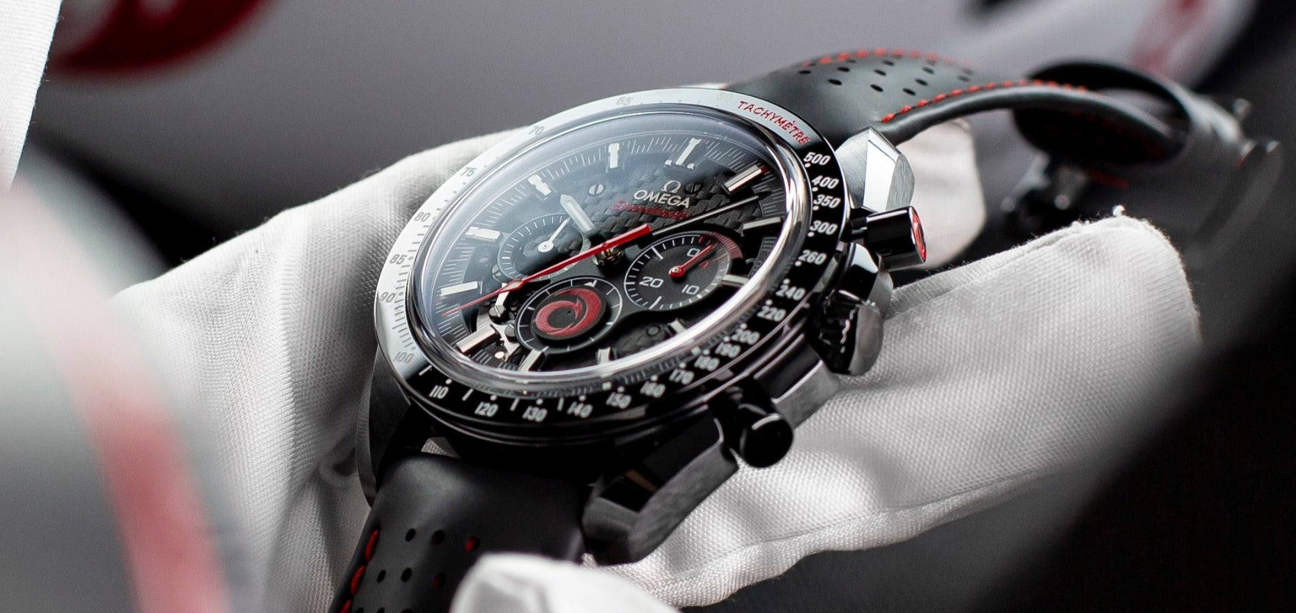 Omega Speedmaster Dark Side of the Moon Alinghi - To the joint partner