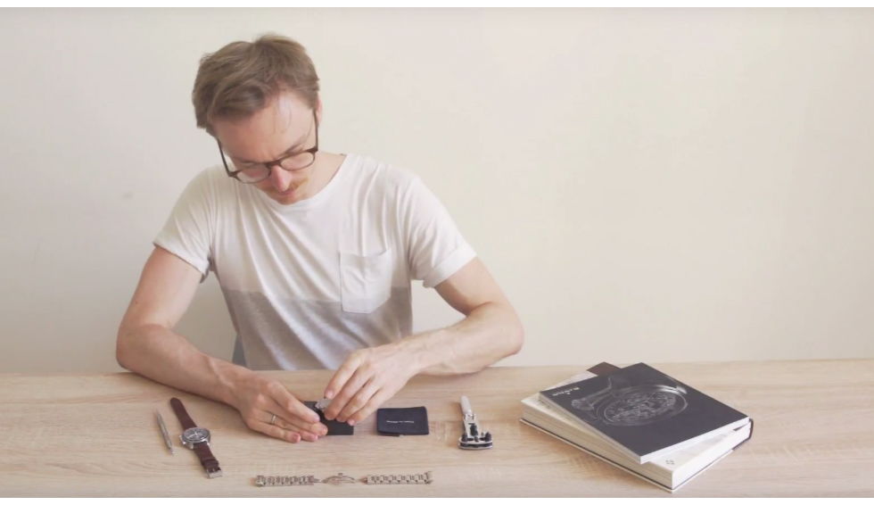 OPENING A WATCH WITH SCREW-ON CASE BACK