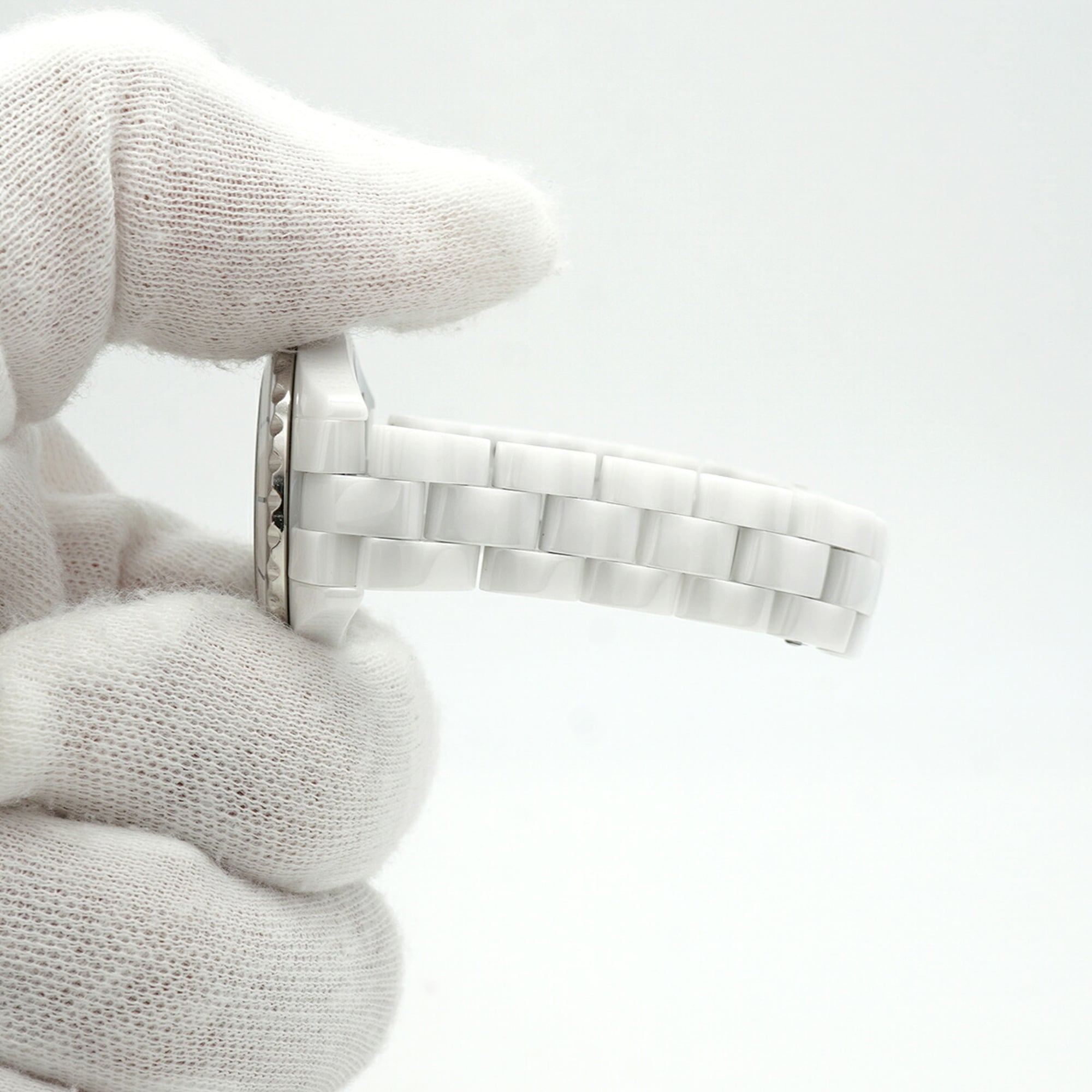 Montre Chanel J12 8P Diamond H2570 Blanc, cadran de 28 mm