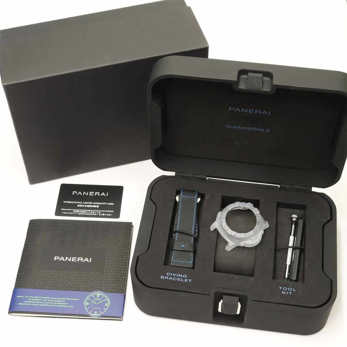 Panerai Submersible 1950 3 Days Titanio PAM01305 Black Dial 47mm Watch