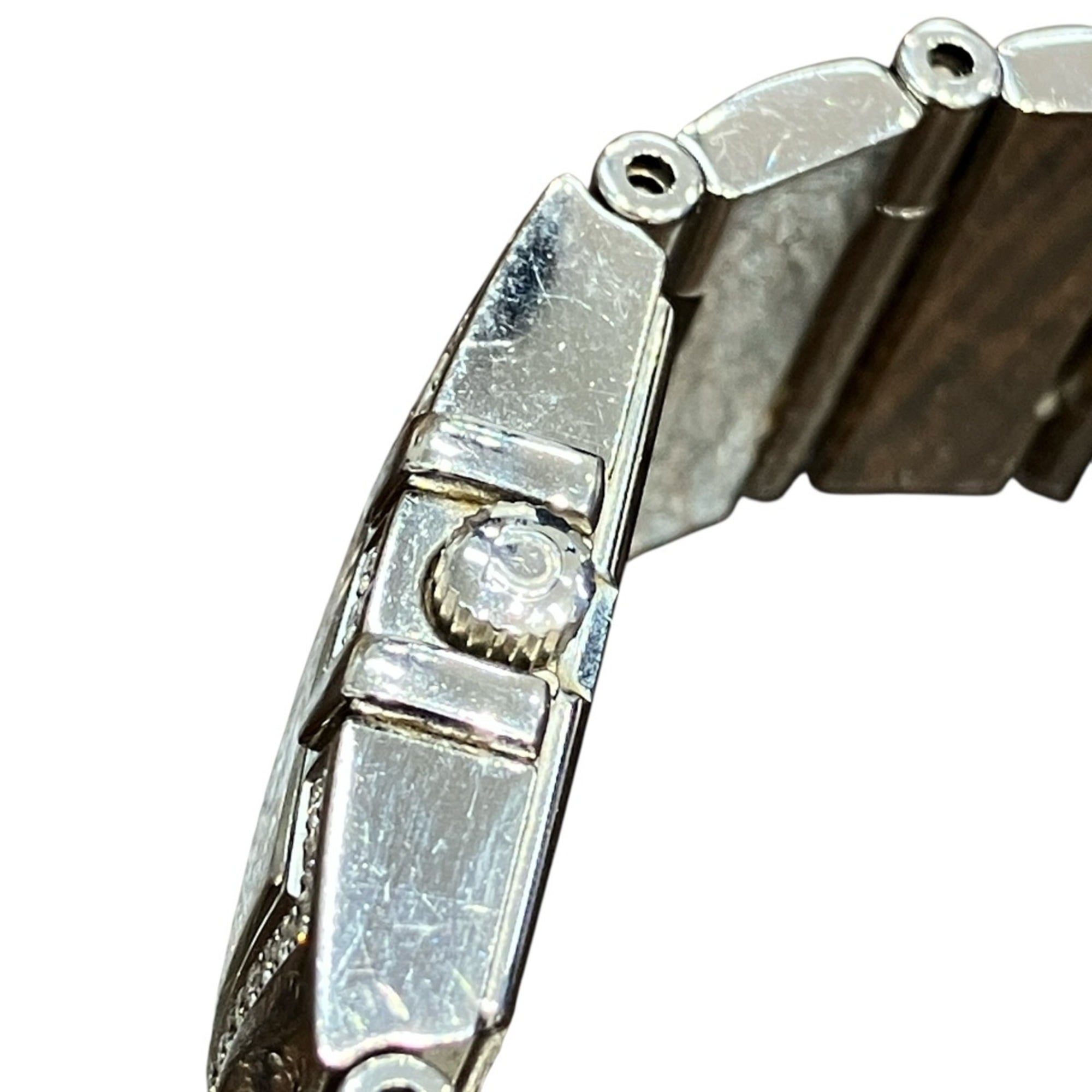 Omega Constellation Carre Quadra watch, total weight 66.2g, stainless steel, quartz movement, black dial.