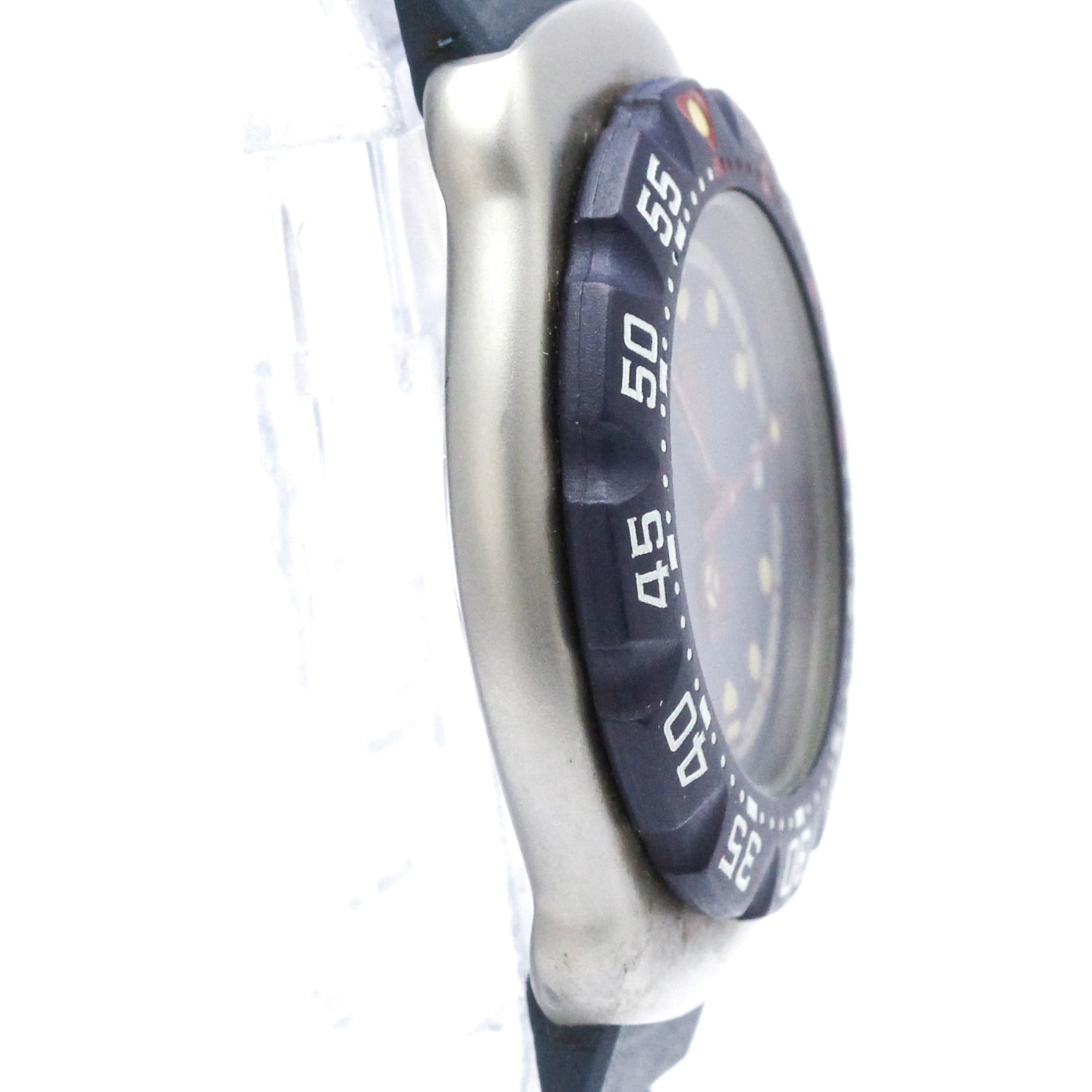 TAG HEUER Formula 1 EdelstahlQuarz-Uhr in mittlerer Größe WA1210