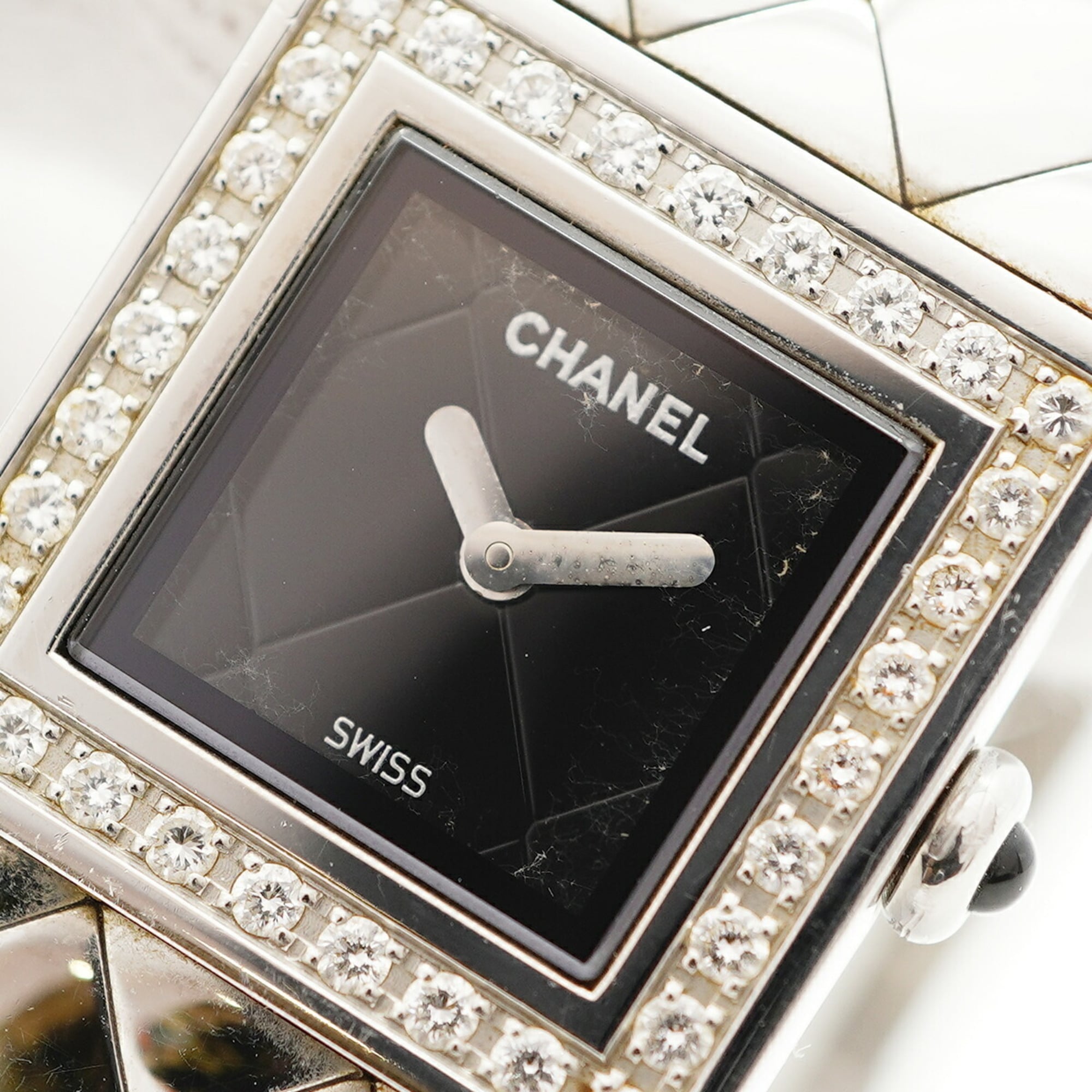 Chanel Matelasse H0489 Black Dial 19mm Watch