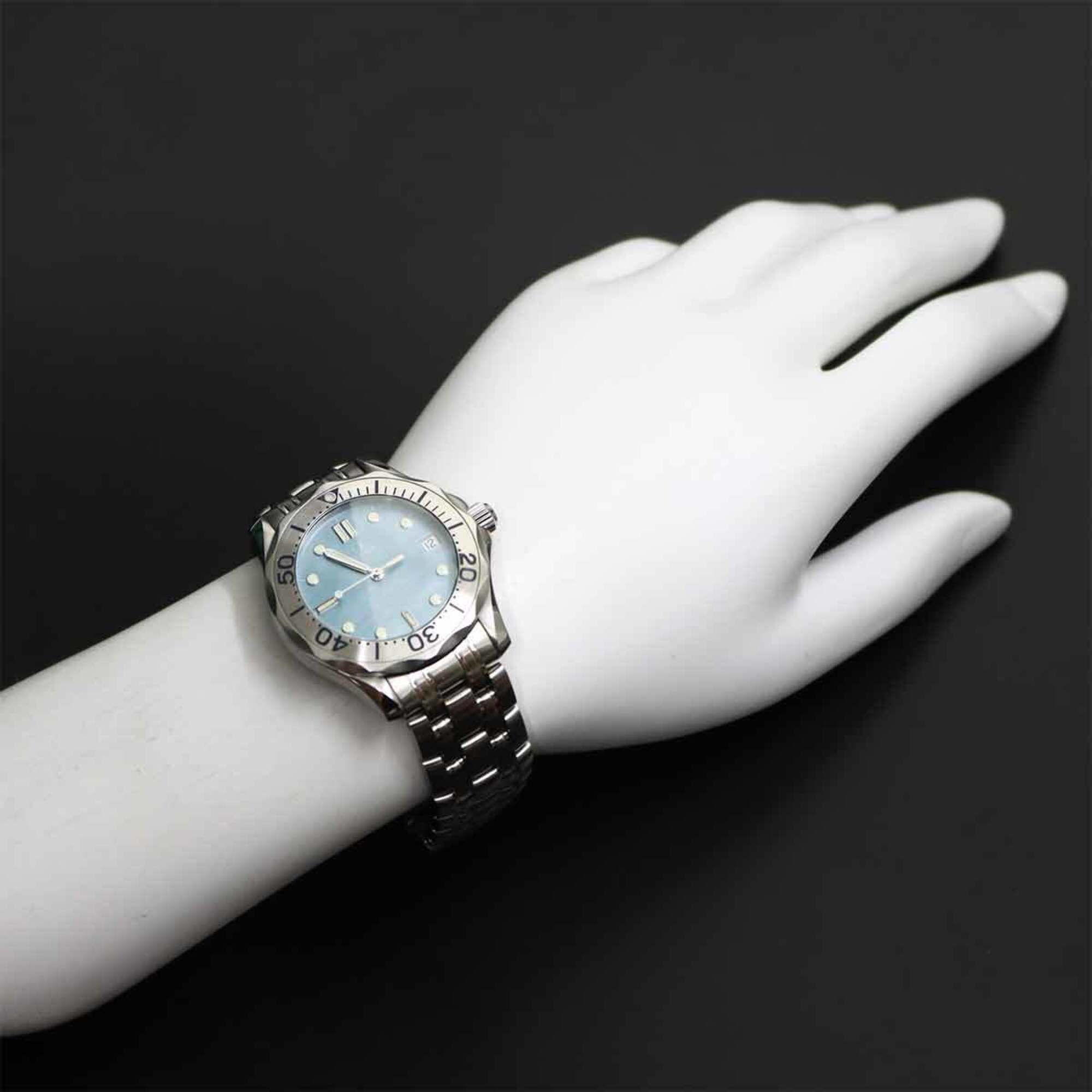 Montre Omega Seamaster 300 Professional 2050 71, cadran bleu, boîtier de 36 mm