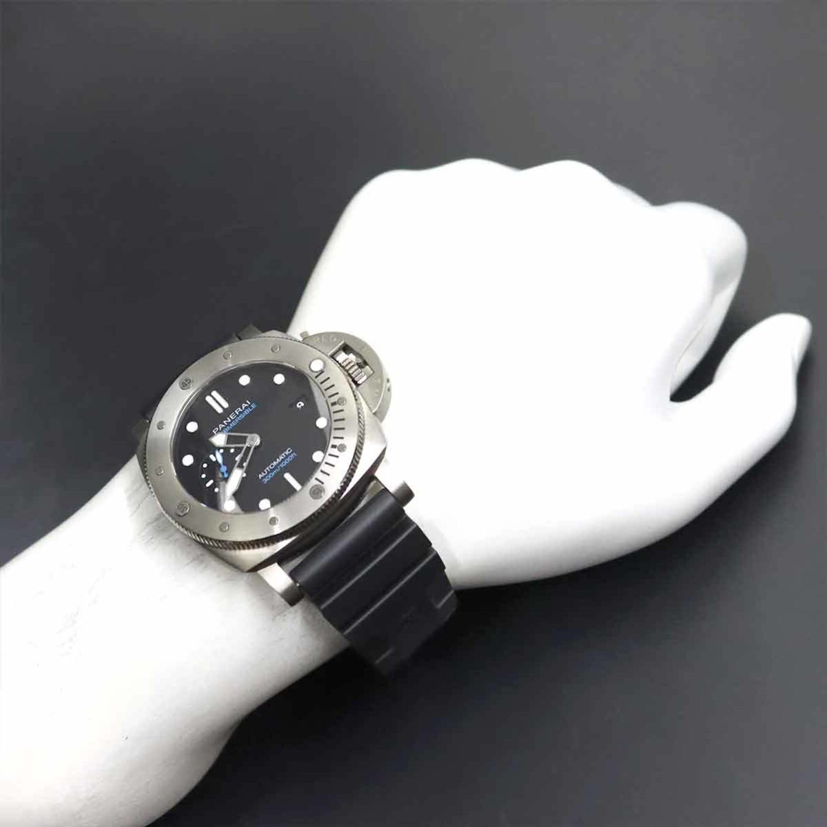 Panerai Submersible 1950 3 Days Titanio PAM01305 Black Dial 47mm Watch
