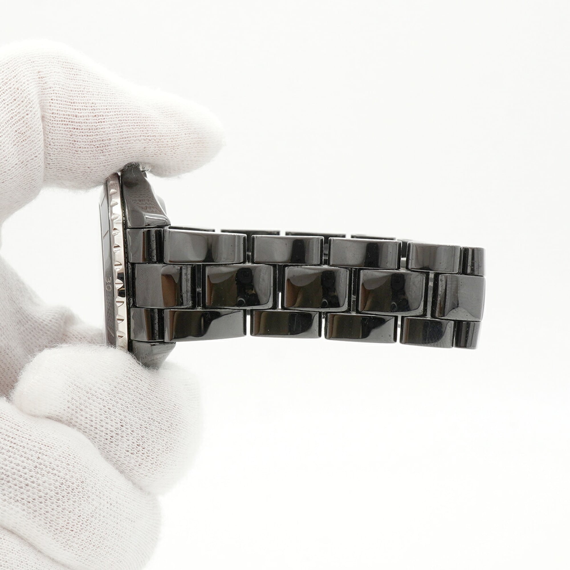 Chanel J12 H5697 Black Dial 39mm Watch