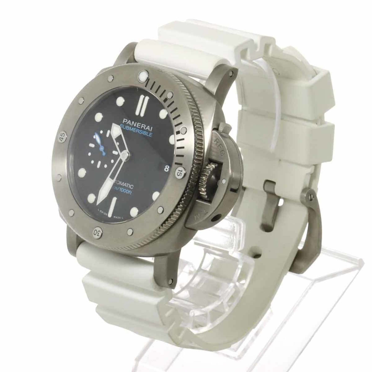 Panerai Submersible 1950 3 Days Titanio PAM01305 Black Dial 47mm Watch