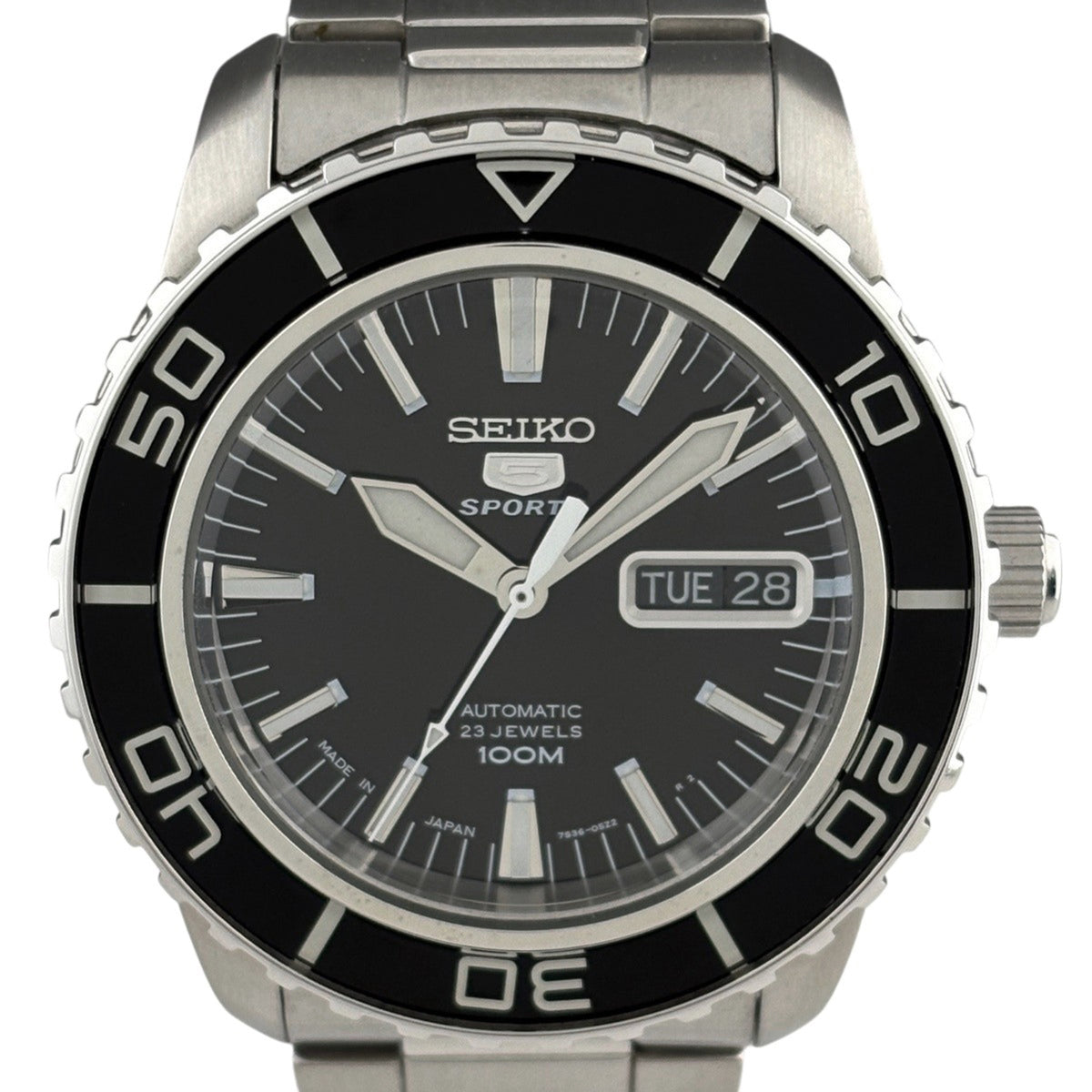 Seiko 5 Sports 7S36-04N0 horloge met zwarte wijzerplaat, 42 mm