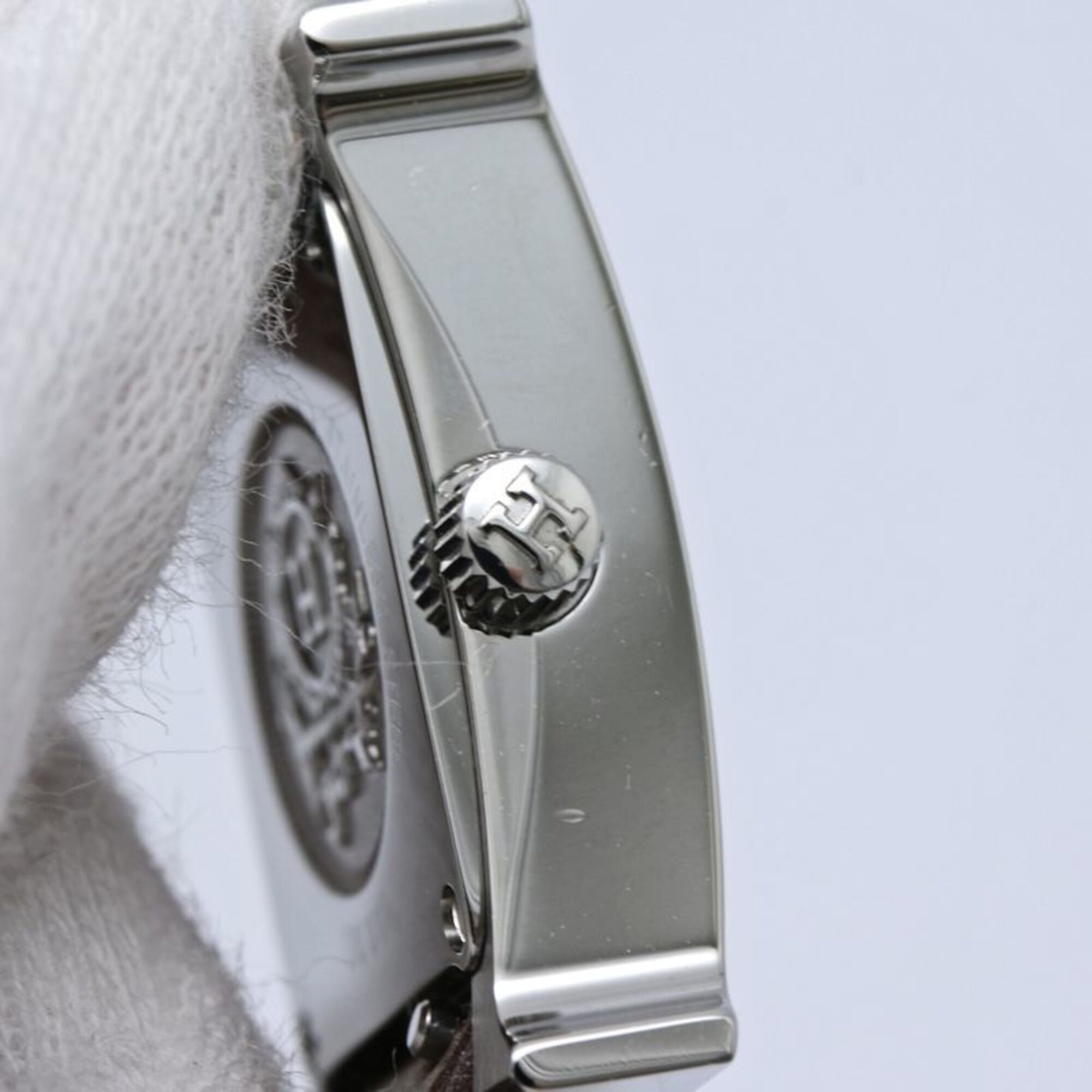 Hermes H-mini HH1.110.131/WW18 037883WW00 White Dial 17mm Watch
