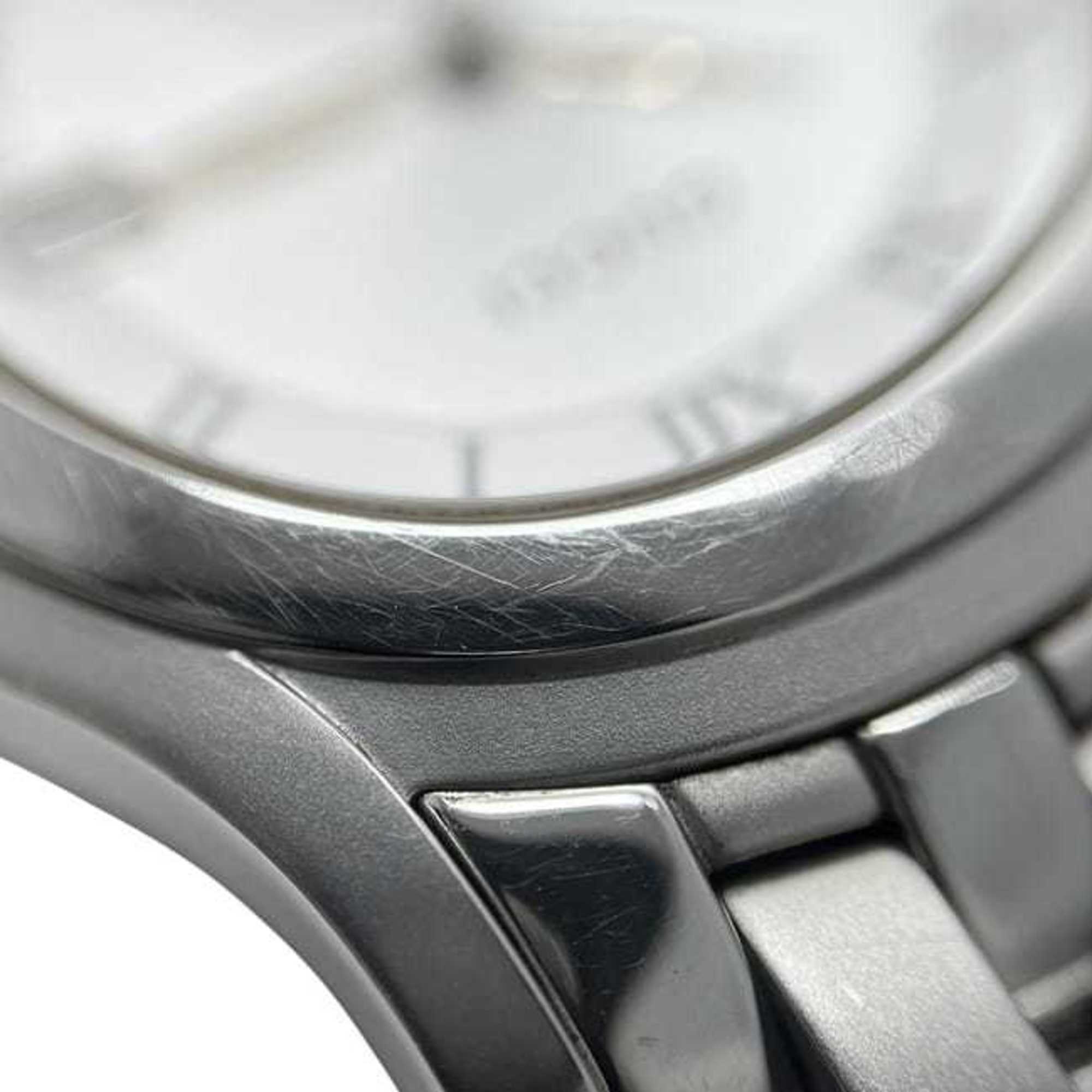 Gucci 5500M Horloge f-24297 Zilverwit YA055305 Herenhorloge van roestvrij staal, kwarts 0163*** GUCCI, werkt op batterijen, analoge wijzerplaat met datum