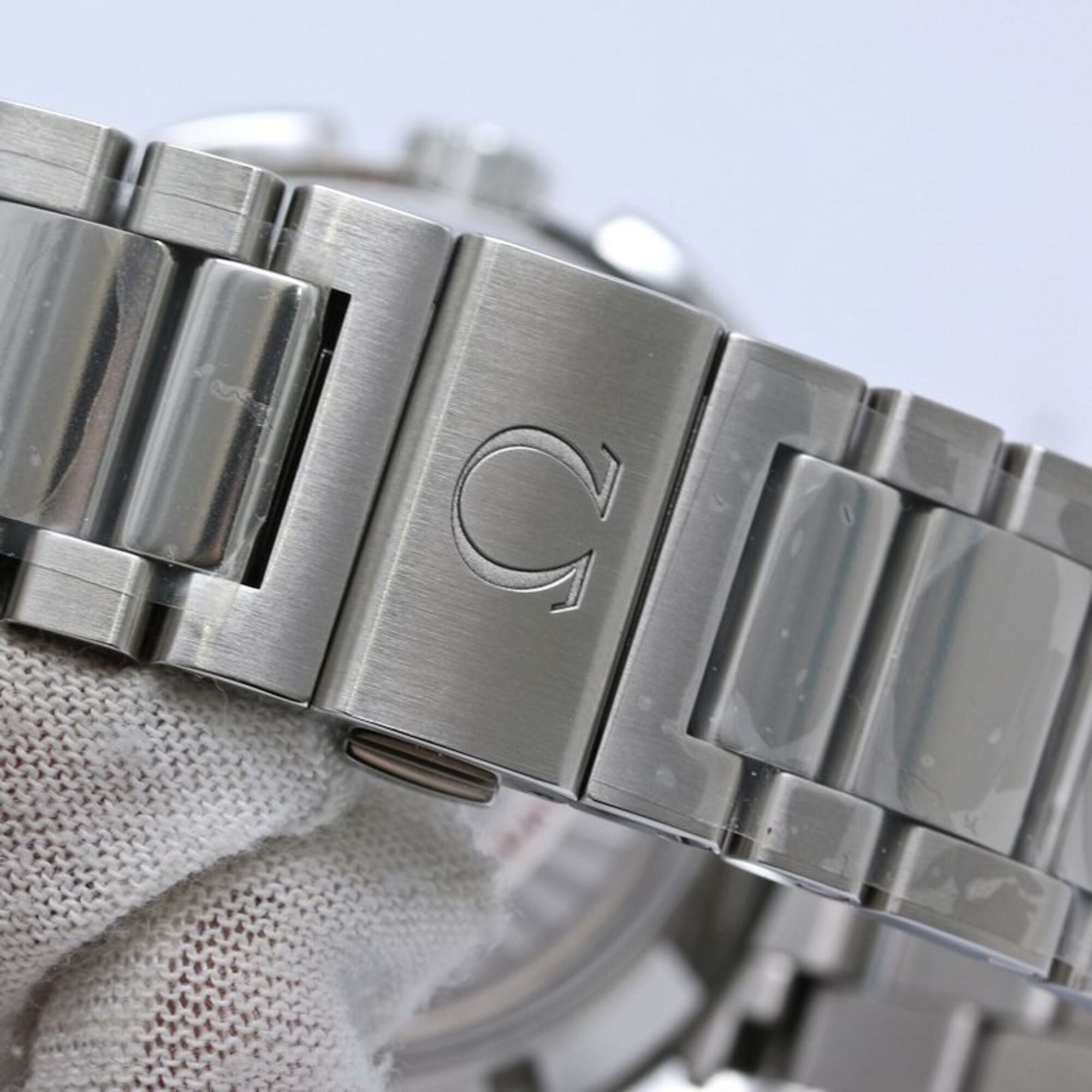 Omega Seamaster 231.10.43.52.06.001 Grey Dial 43mm Watch