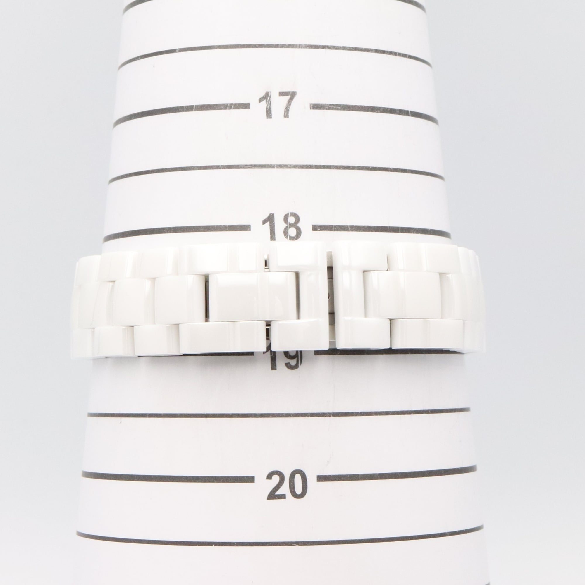 Chanel J12 H7189 White Dial Ceramic 39mm Watch