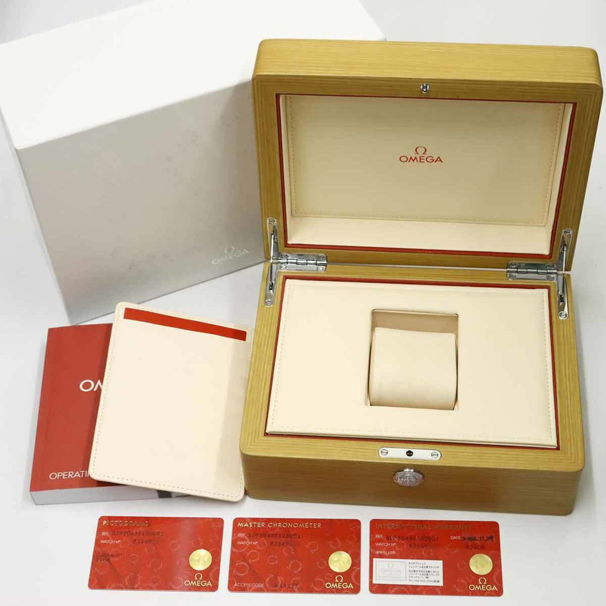 Omega Speedmaster Chronoscope Co-Axial Master Chronometer 329 30 43 51 02 001 Horloge met zilveren wijzerplaat, 43 mm