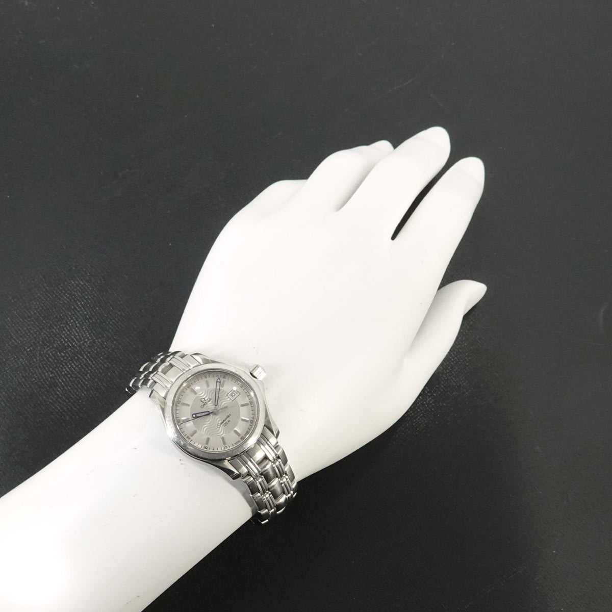 Omega Seamaster 2571 31 Silver Dial 28mm Watch