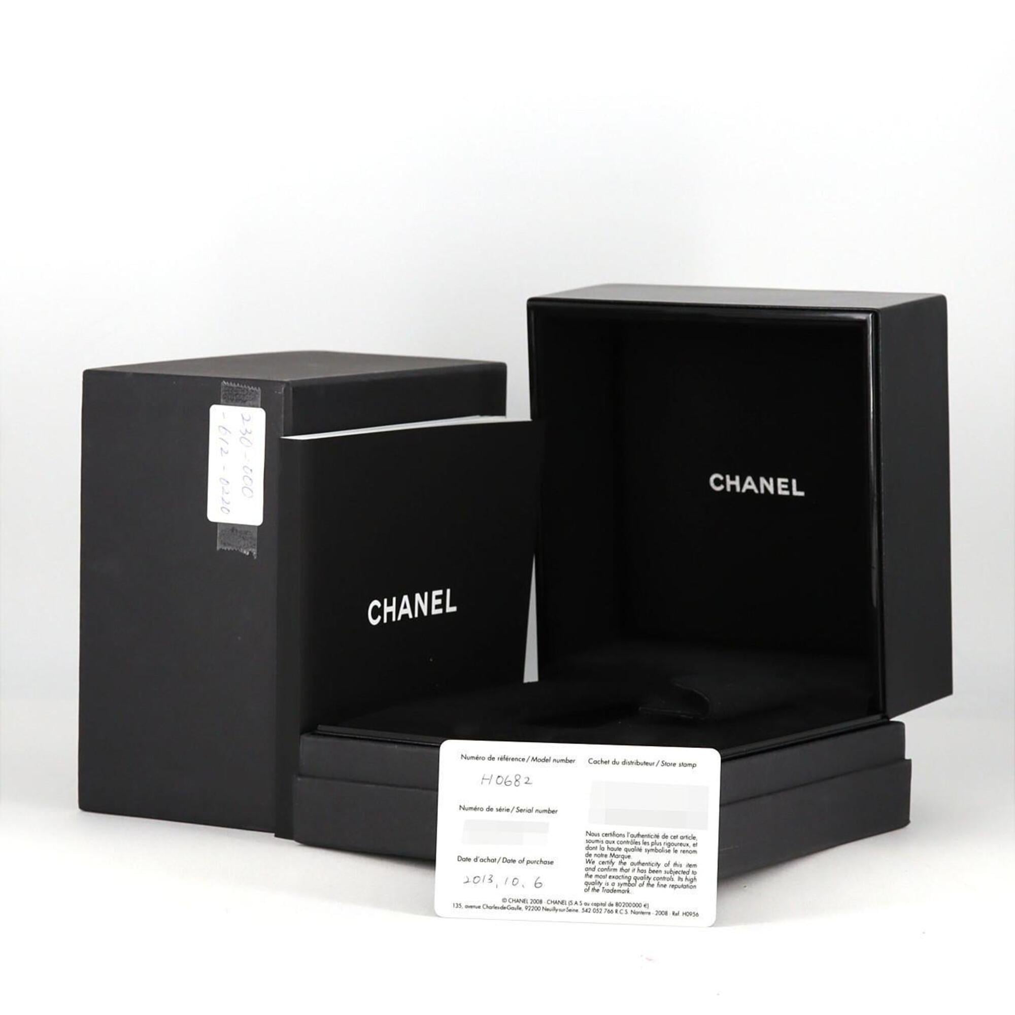 Chanel J12 33mm Ceramic H0682 Quartz Watch