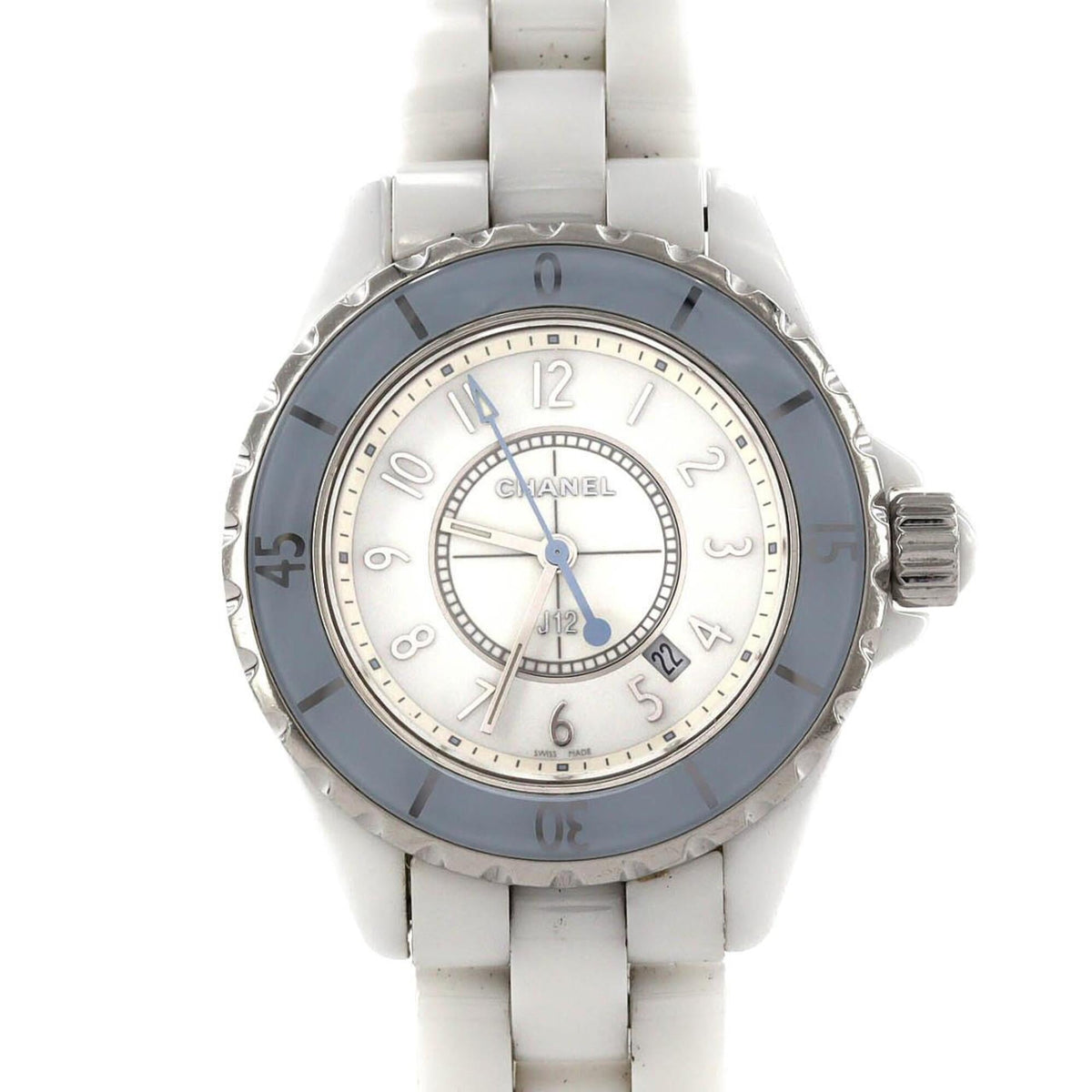 Montre Chanel J12 Soft Blue 33 mm H4340 Blanc Cadran 33 mm
