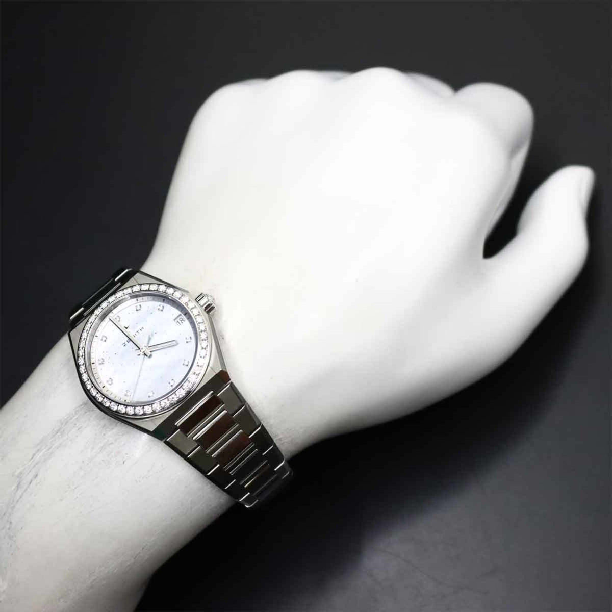 Montre Zenith Defy Midnight 16 9200 670 Blanc avec cadran de 35 mm