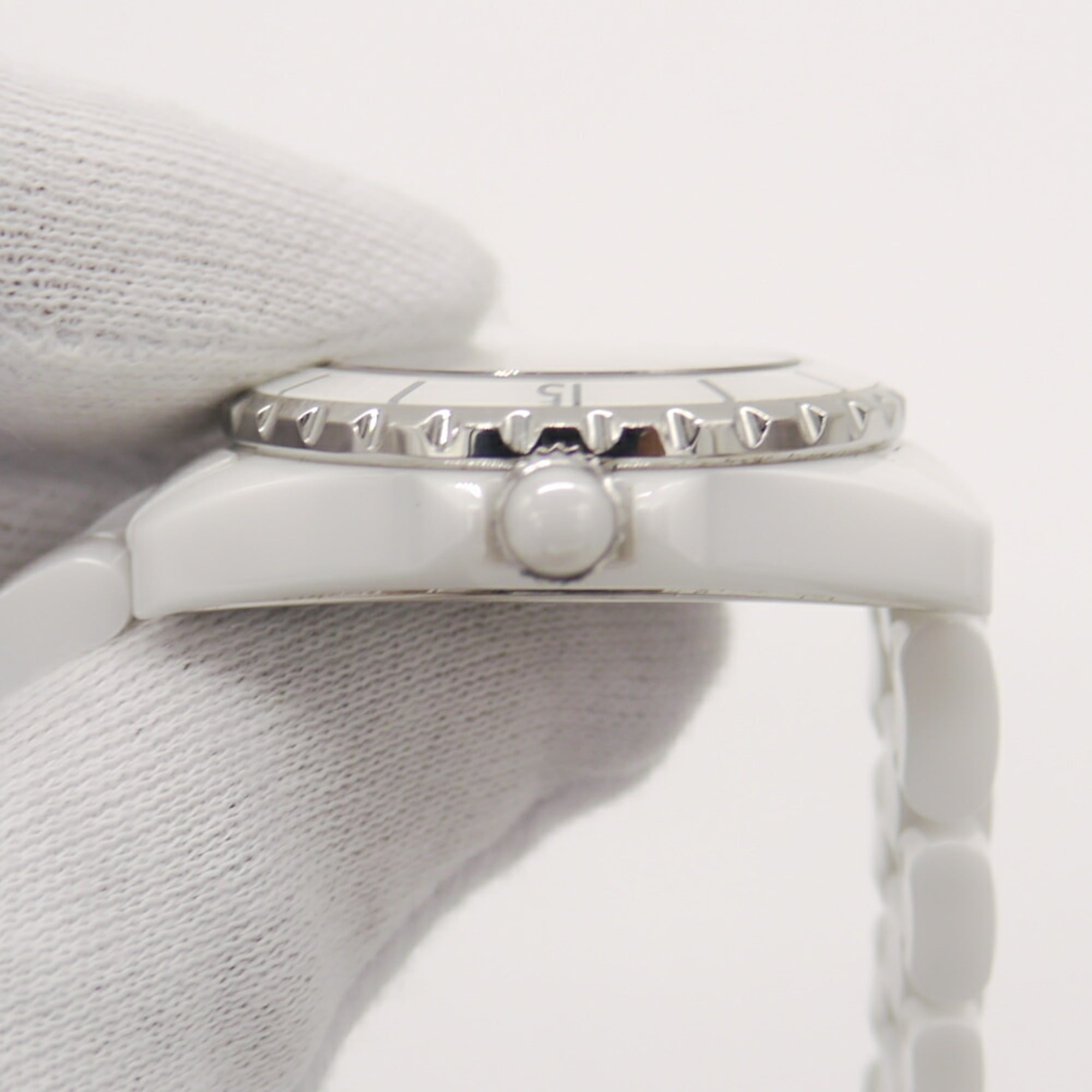 CHANEL J12 quartzhorloge van wit keramiek met wijzerplaat H0968
