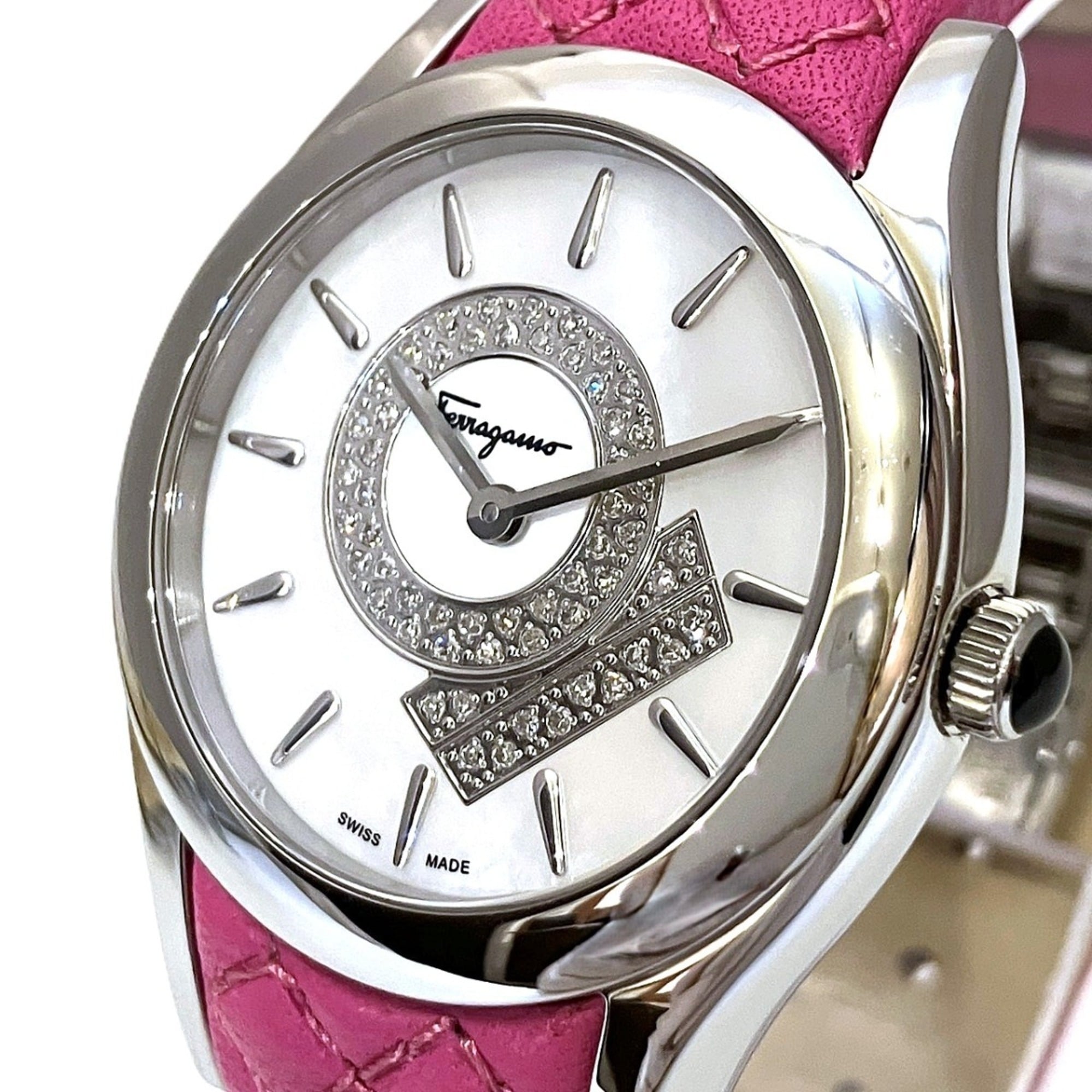 Montre Salvatore Ferragamo Lirica Gancini, diamants, référence FG4010014 Blanc, cadran en nacre, 33 mm