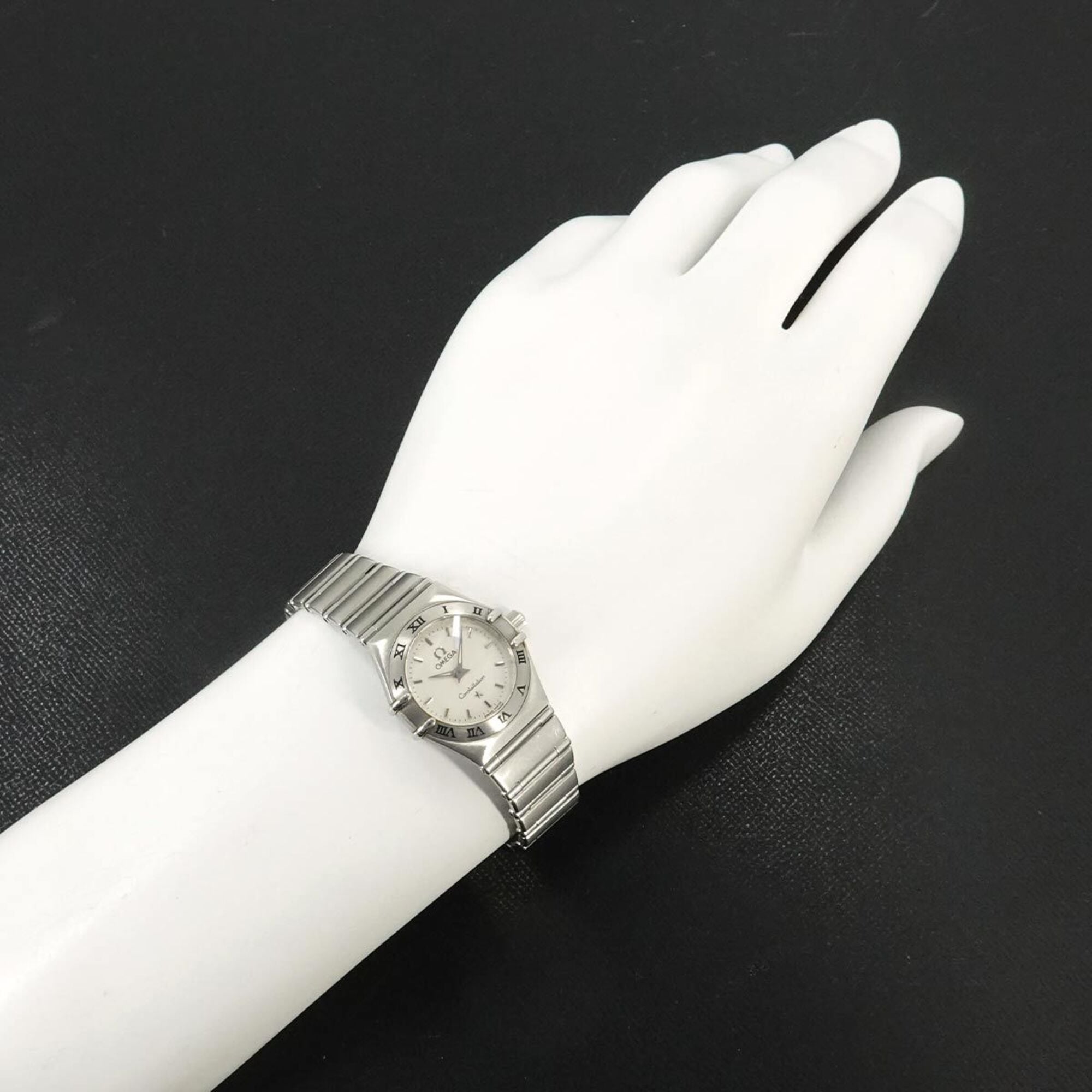 Omega Constellation Mini 1562 30 Silver Dial 22mm Watch