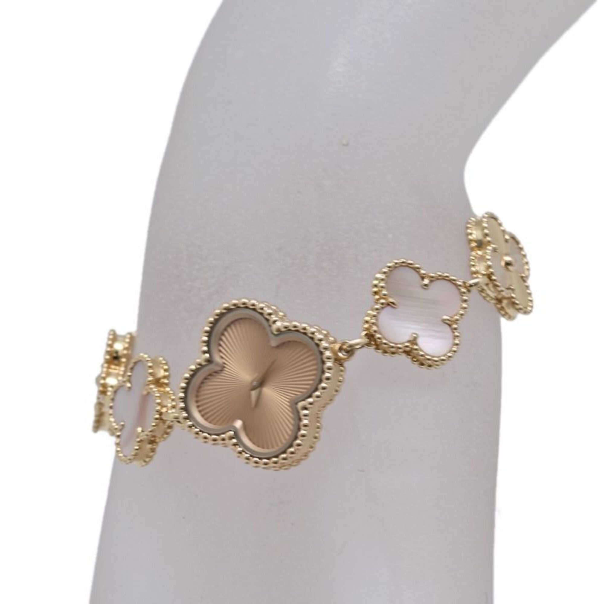 Van Cleef & Arpels Sweet Alhambra Guilloche VCARO90100 2386240 Damenuhr aus 18 Karat Roségold 40437