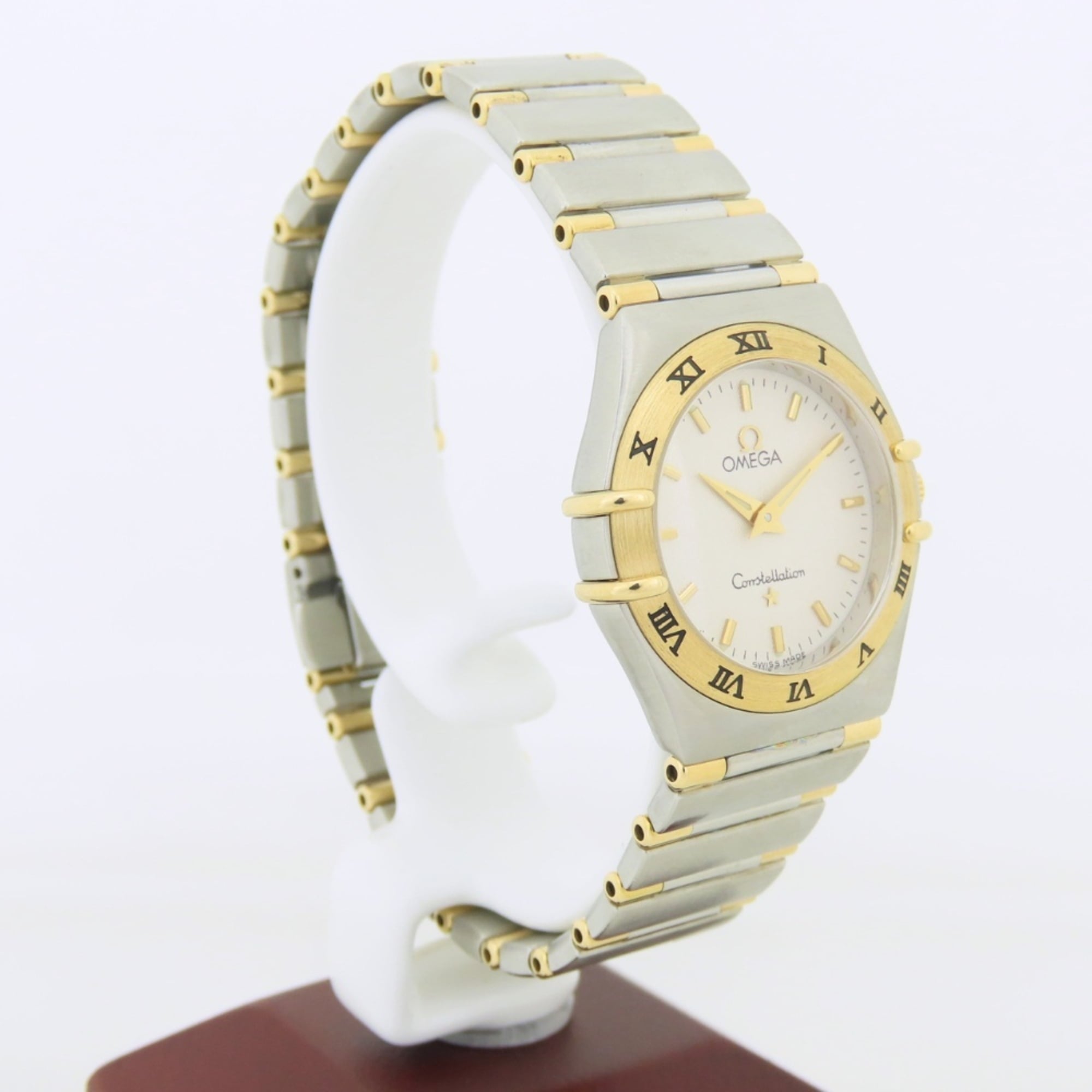 Omega Constellation 1372.7 Gold Dial 25mm Watch