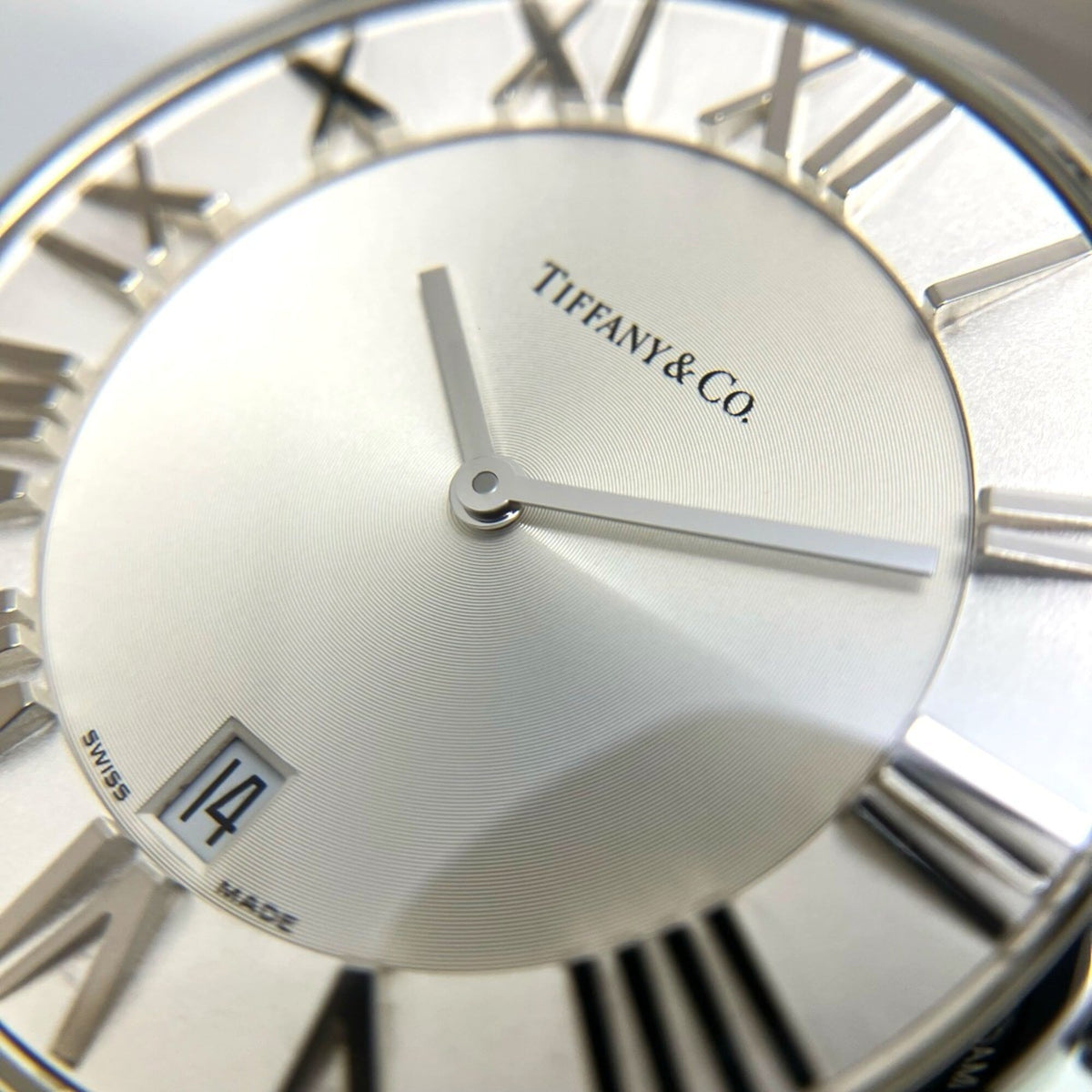 Tiffany & Co. Atlas Dome z1800.11.10a21a00a Silber Zifferblatt 37 mm Uhr