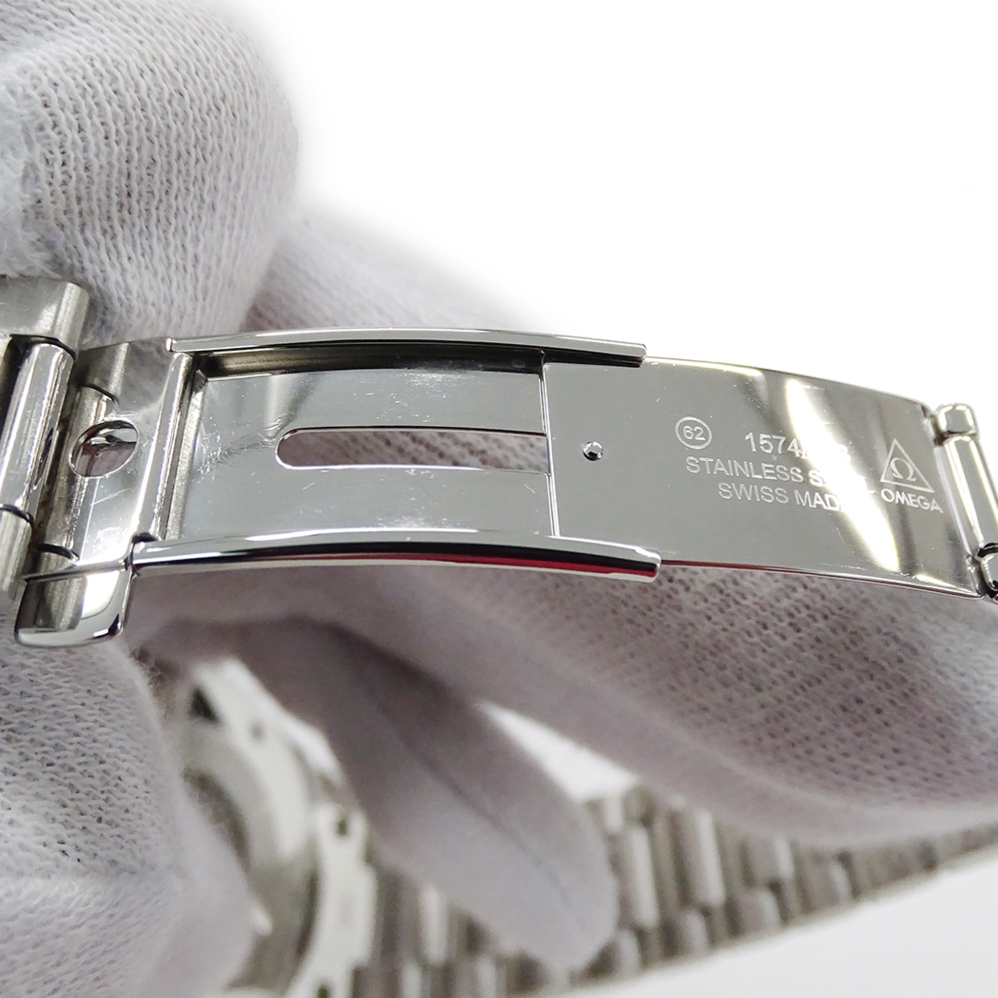 Omega Seamaster Aqua Terra 2517.50 Brand Name Date Quartz Stainless Steel (SS) Silver Black