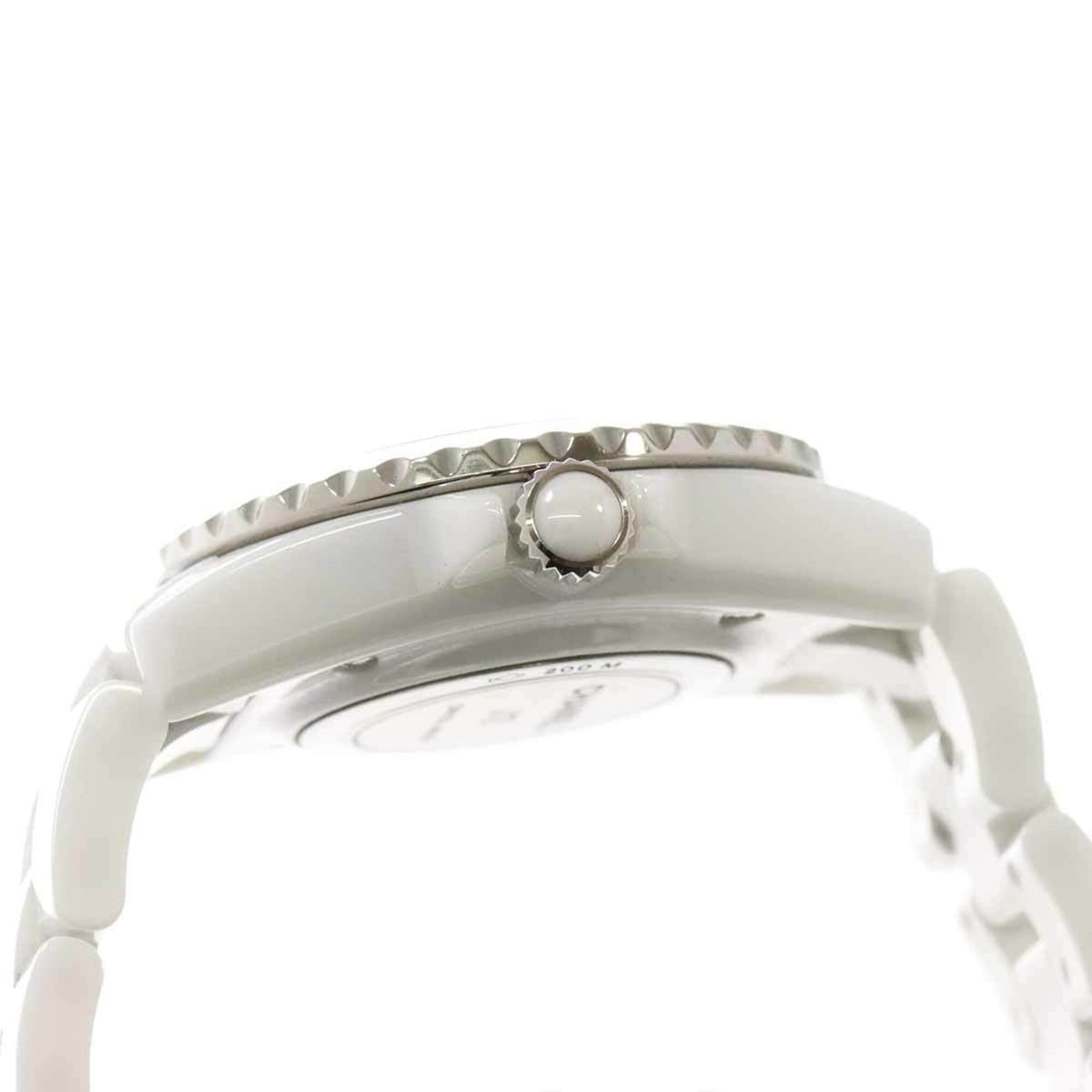 Chanel J12 33mm H5704 White shell Dial 34mm Watch