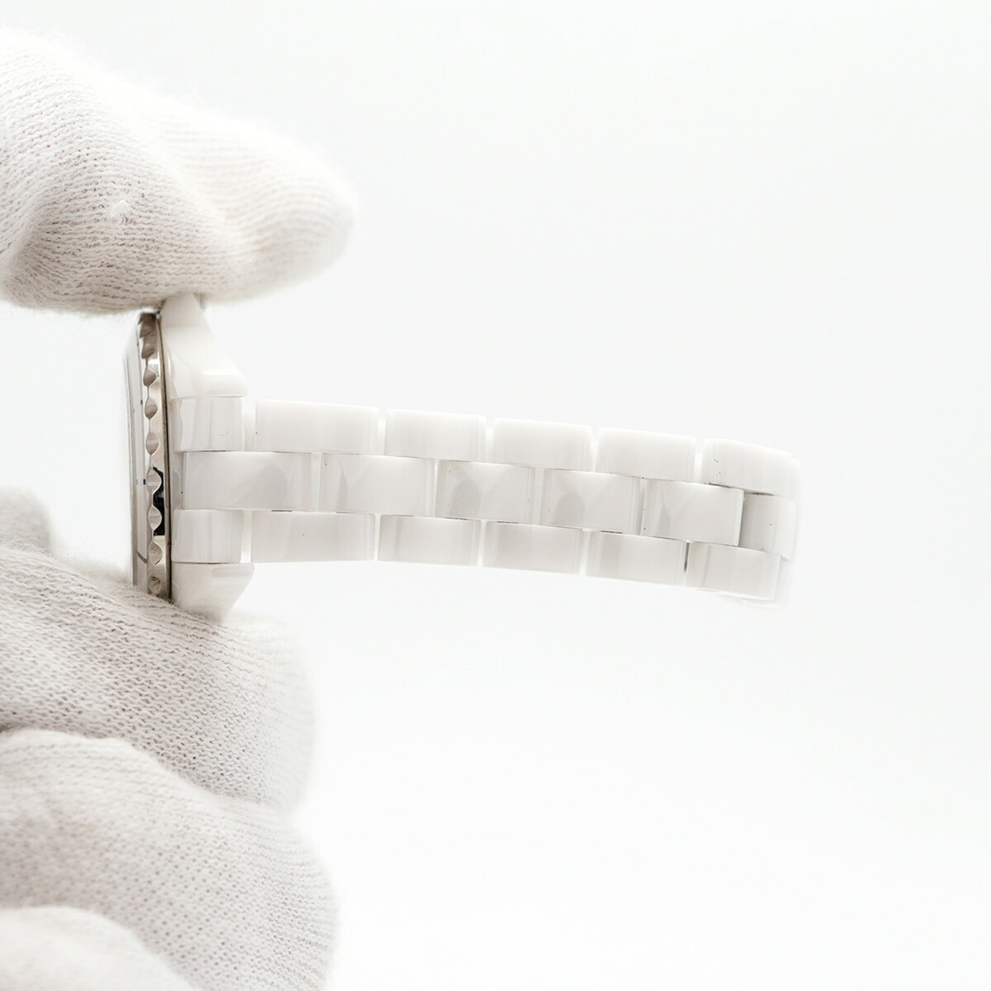 Chanel J12 H2570 White Dial 28mm Watch