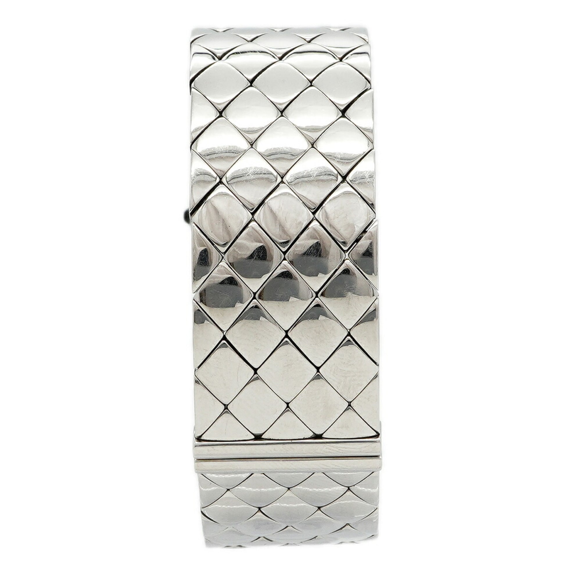 Chanel Matelassé Diamond H0489 Black Dial Wo