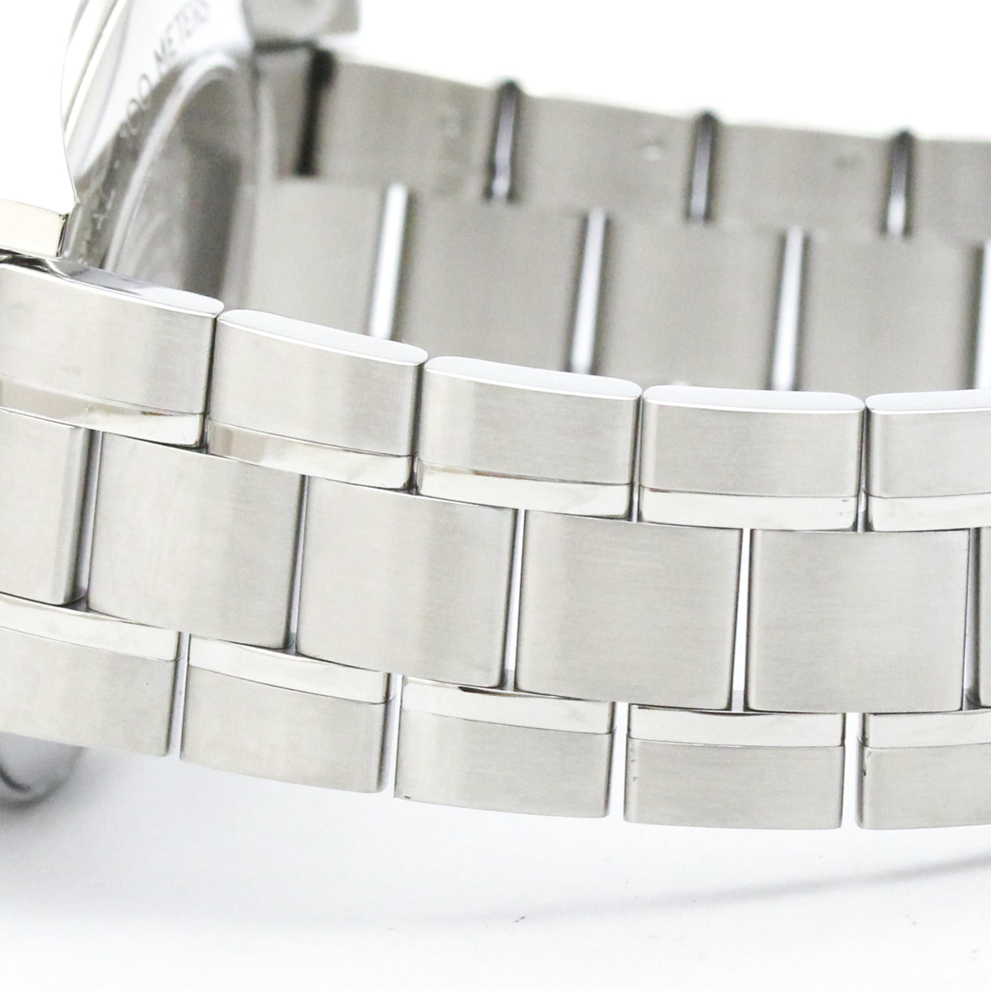 TAG Heuer Carrera WV211M Black Dial 39mm Watch