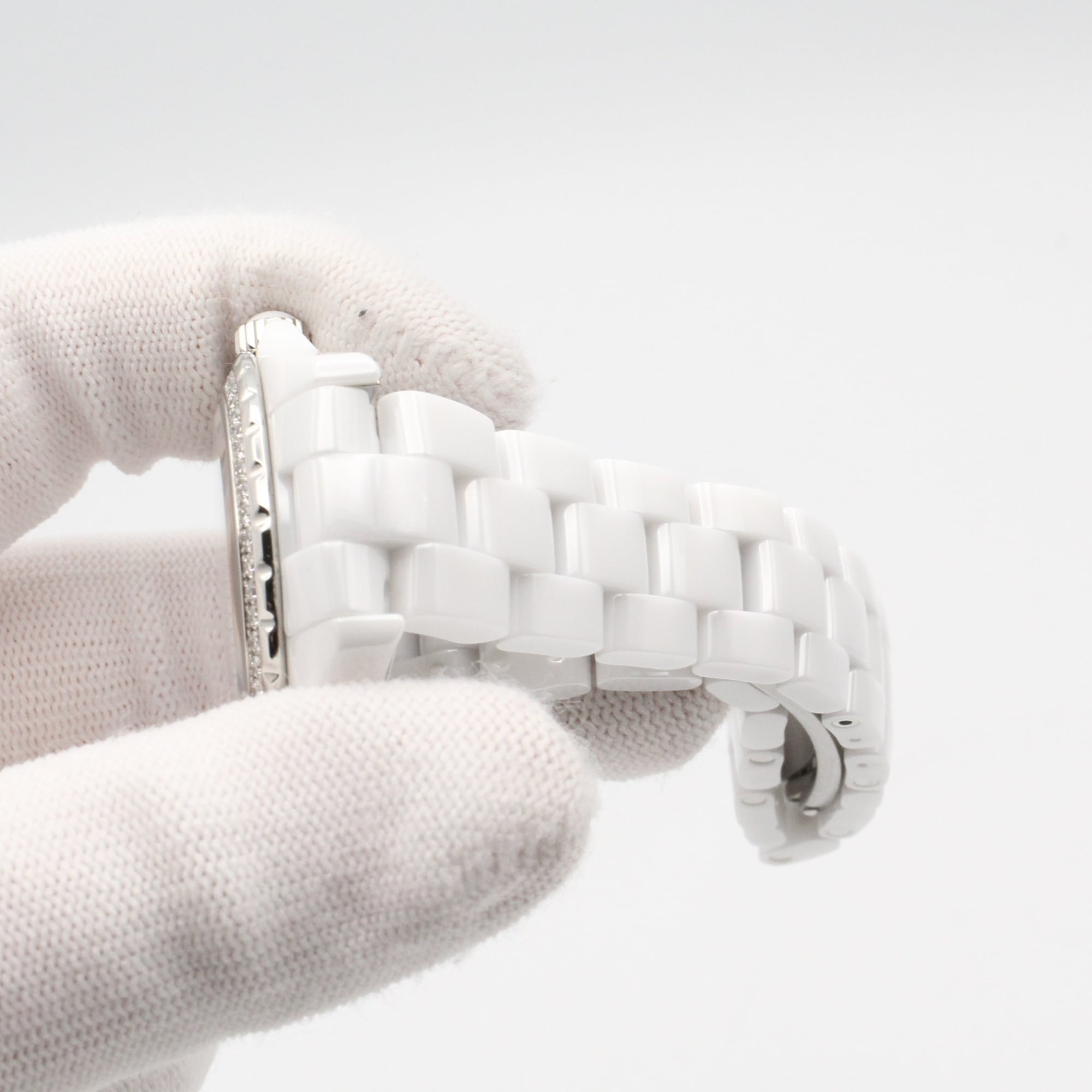 Chanel J12 Diamond Bezel 8-Diamond Ceramic Diamond Ladies White H3110