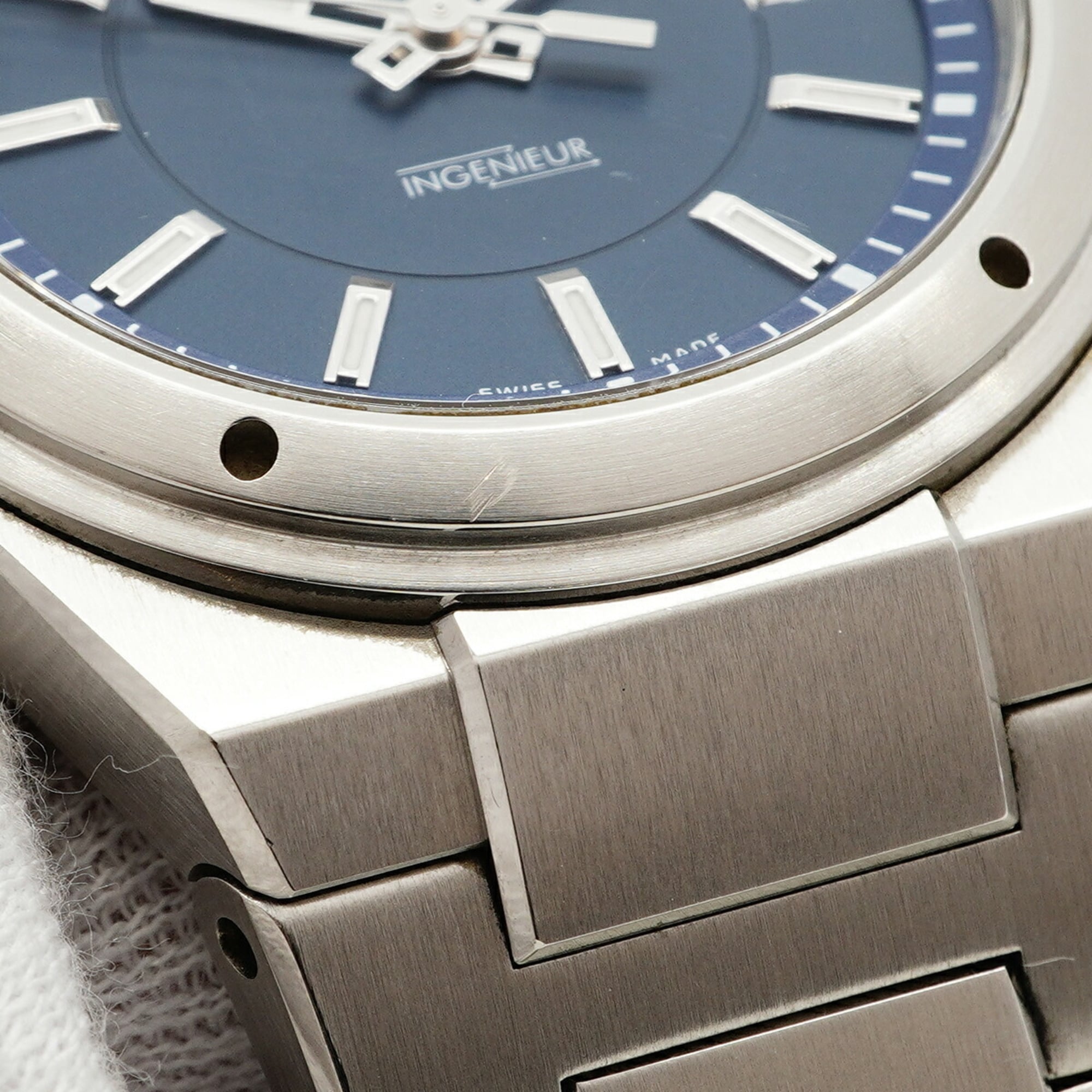 IWC Schaffhausen Ingenieur Laureus Sport for Good, gelimiteerde oplage van 1500 stuks wereldwijd, IW323909, herenhorloge met blauwe wijzerplaat