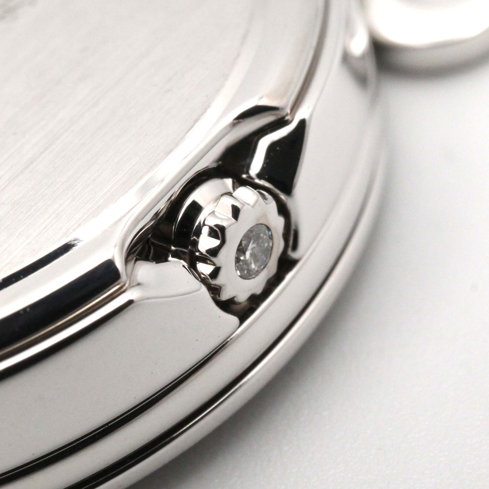 Van Cleef & Arpels Charm VCARO29A00 Silver Dial 25mm Watch