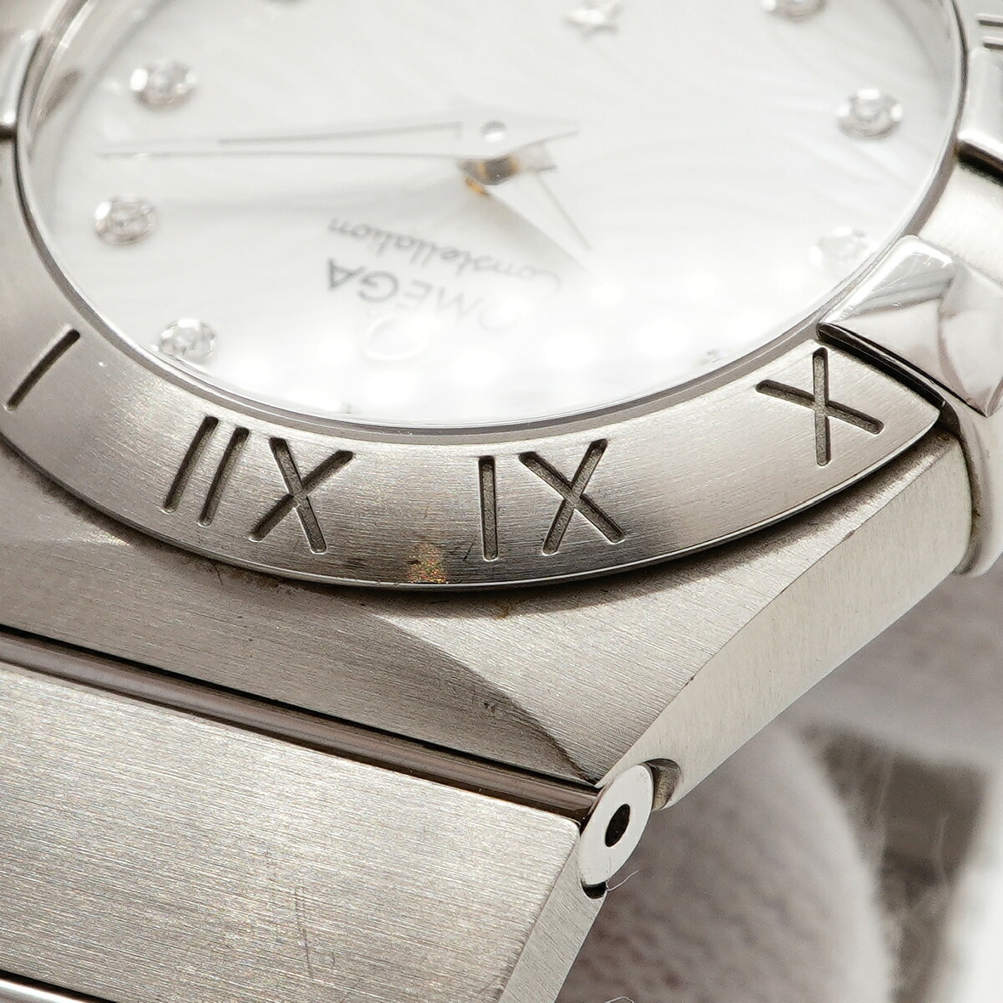 Omega Constellation Plume Diamond 123.10.27.60.55.004 White Dial Wo