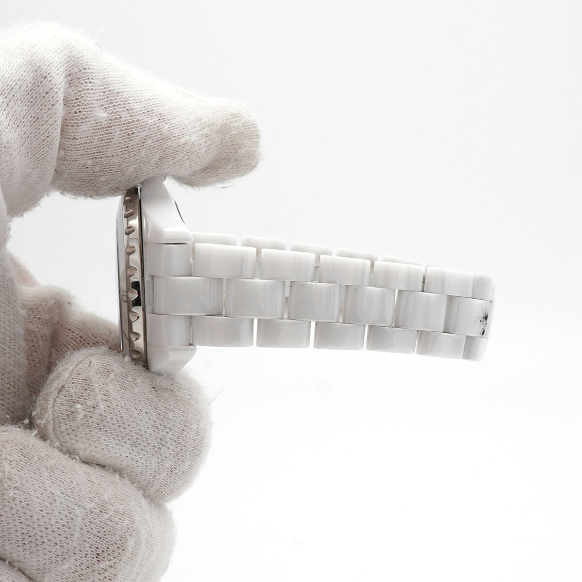 Chanel J12 12P Diamond H1628 White Dial 34mm Watch