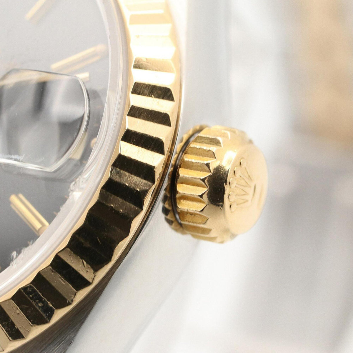 Rolex Datejust 97 Bar 18 K (69173 Schwarz, goldenes Zifferblatt, 26 mm Uhr