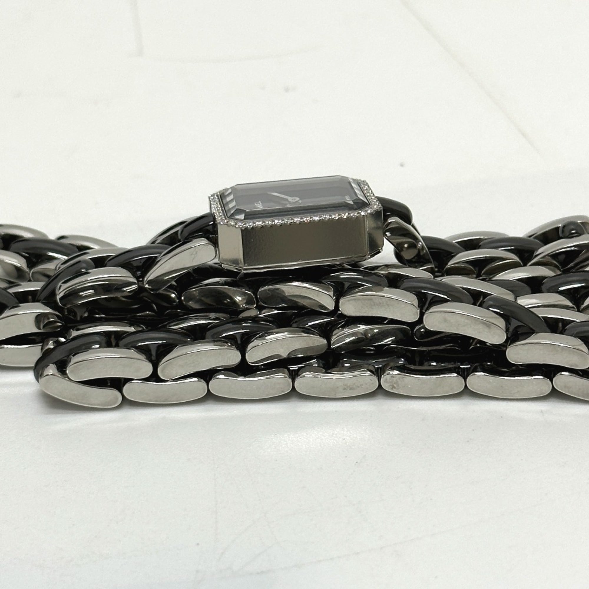 CHANEL Premiere Dreifacharmbanduhr H3058 mit Diamantlünette, Edelstahl/Keramik, Schwarz