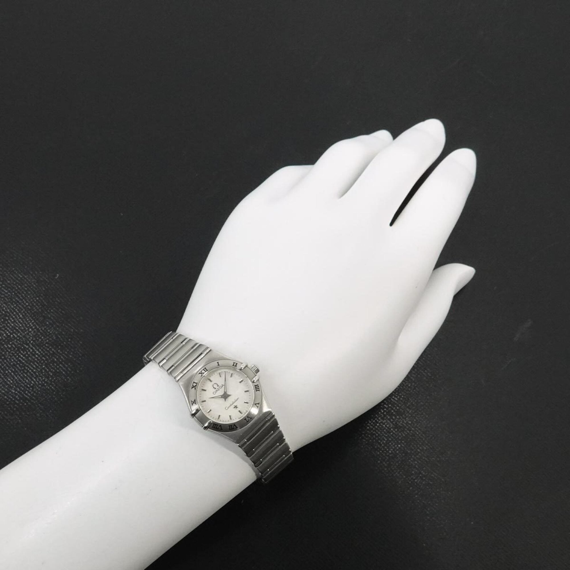 Omega Constellation Mini 1562 30 Ladies' Silver Quartz