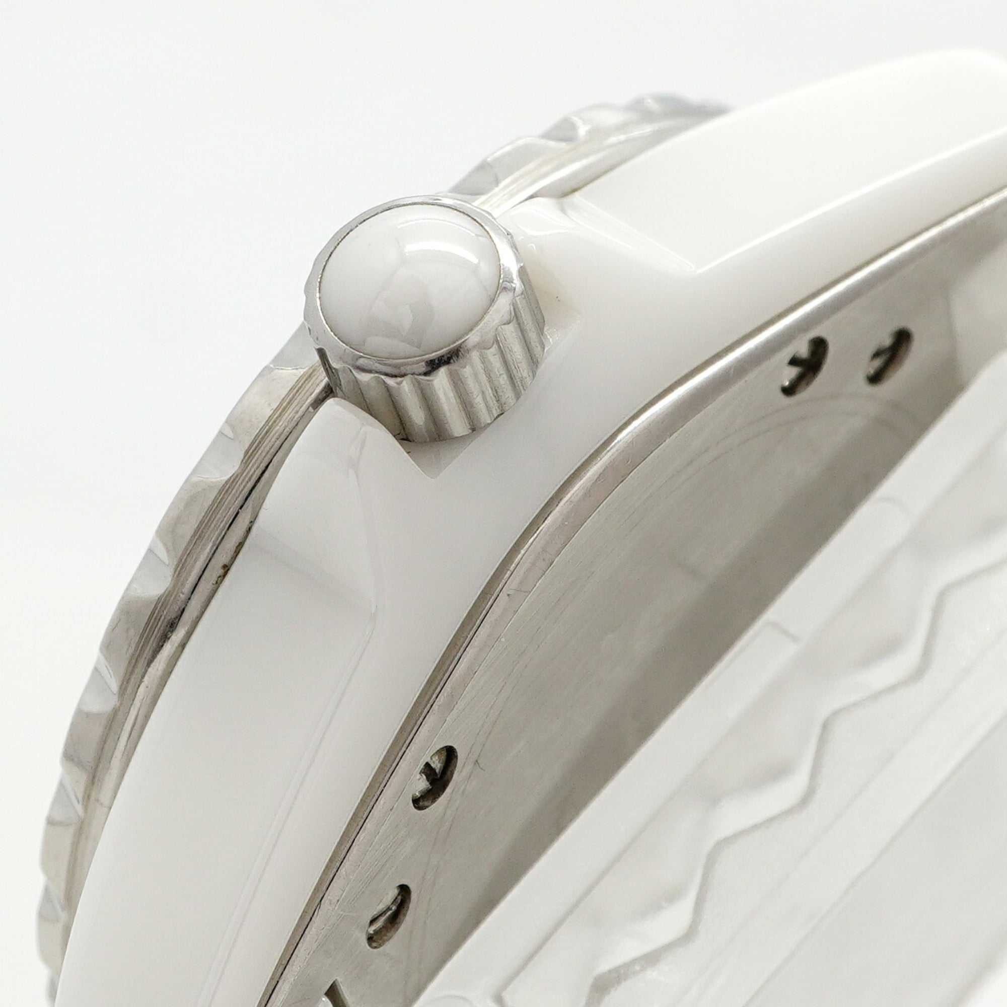 Chanel J12 H0967 White Dial 33mm Watch