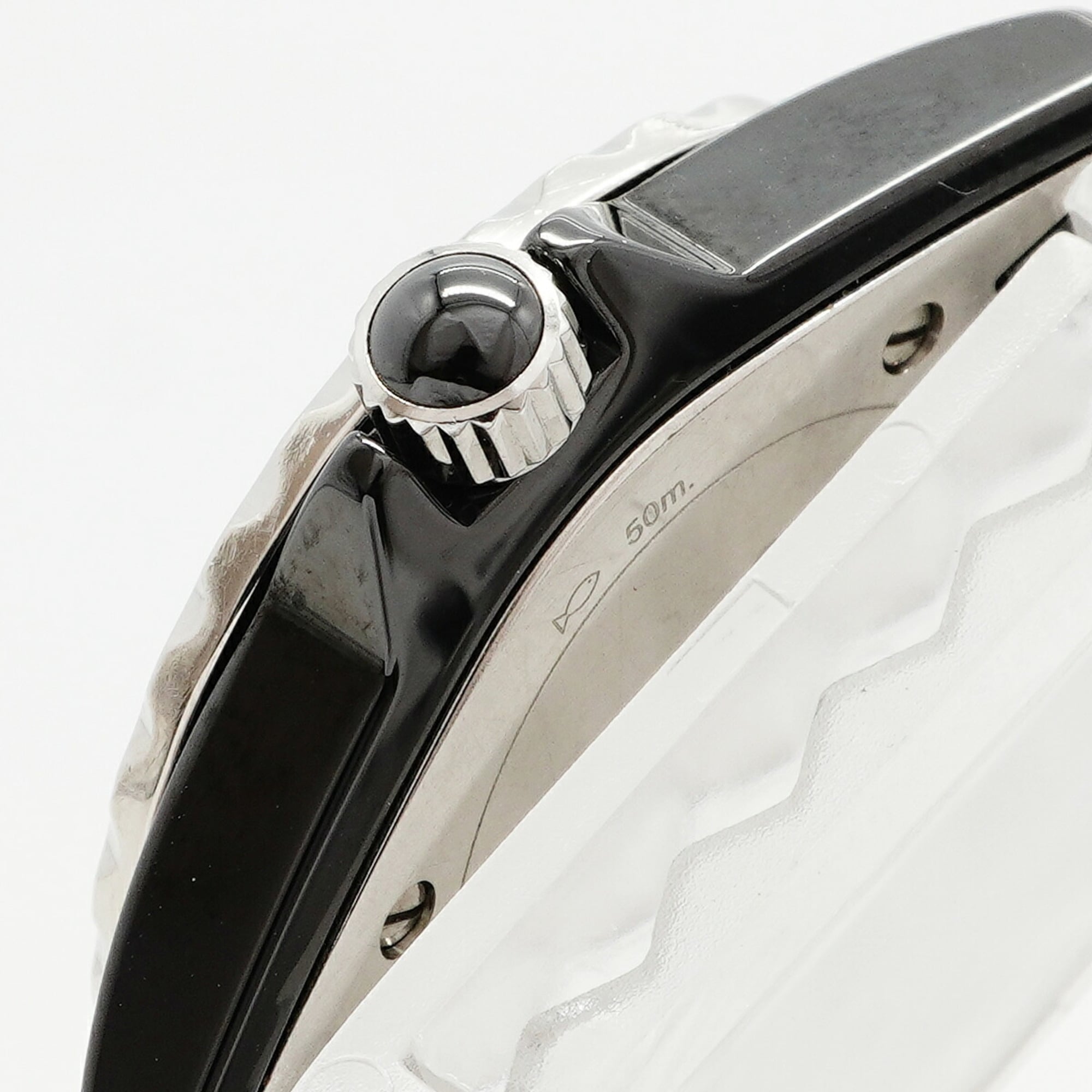 Chanel J12 Diamond H2569 Black Dial Wo