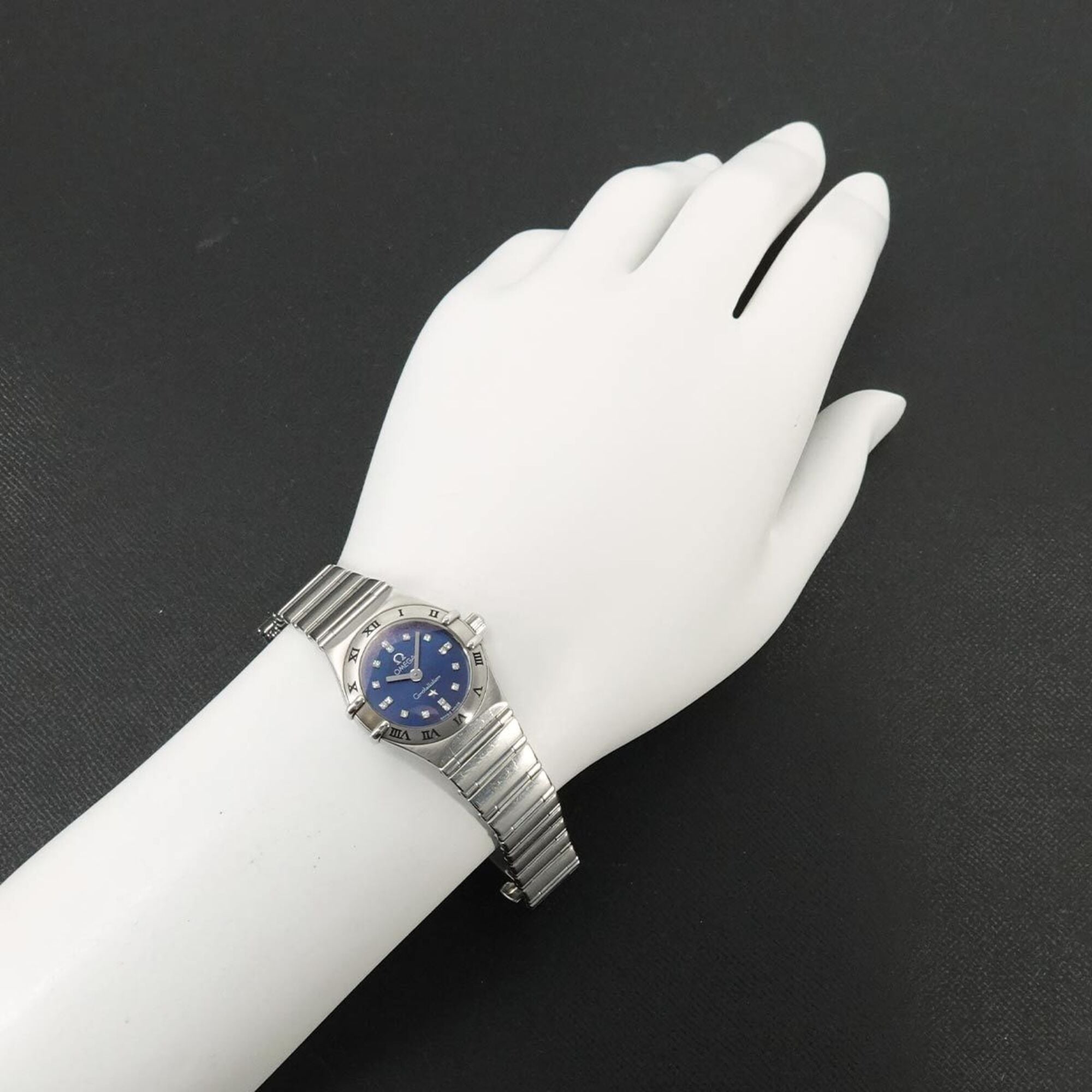 Omega Constellation Mini Cindy Crawford Limitierte Auflage (1999 Exemplare) 1563 86 Damenuhr 16 Diamanten und blauem Quarz