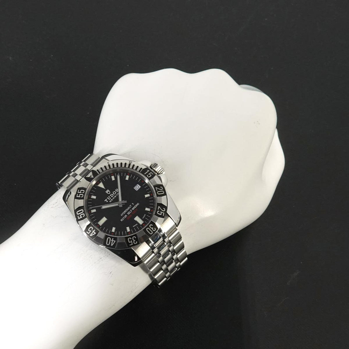 Tudor Hydronaut II 20040 met zwarte wijzerplaat 40mm Horloge