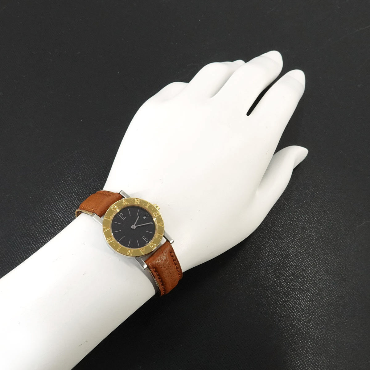 Bvlgari BB26SGLD horloge met zwarte wijzerplaat, 26 mm