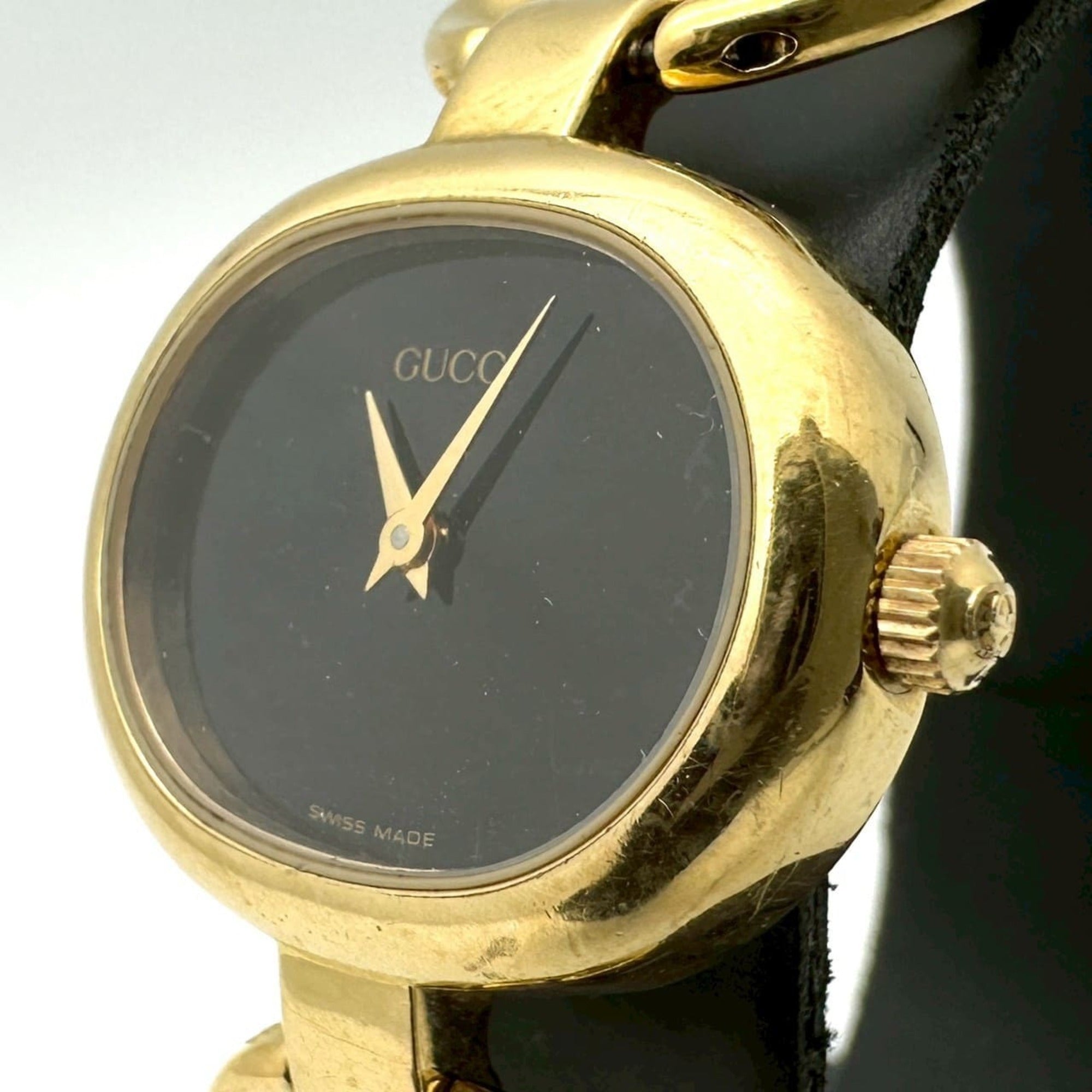GUCCI 1600 Bangle Watch GP Quartz Black Gold Women's