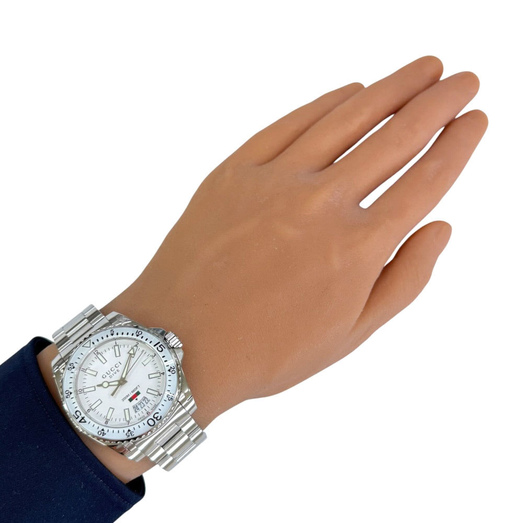 Gucci Dive 136.3 White Dial 40mm Watch