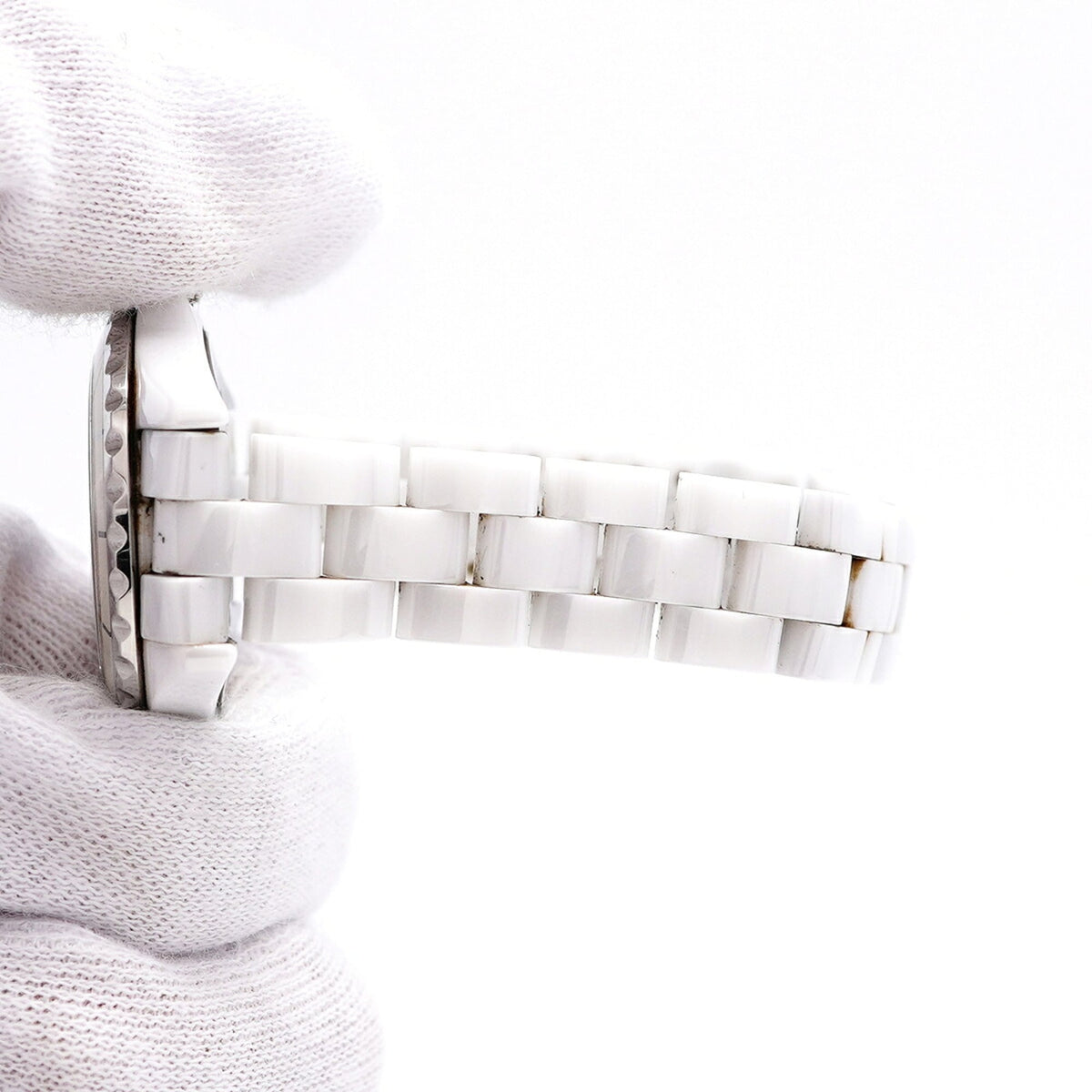Chanel J12 8P Diamond H2570 White Dial 28mm Watch