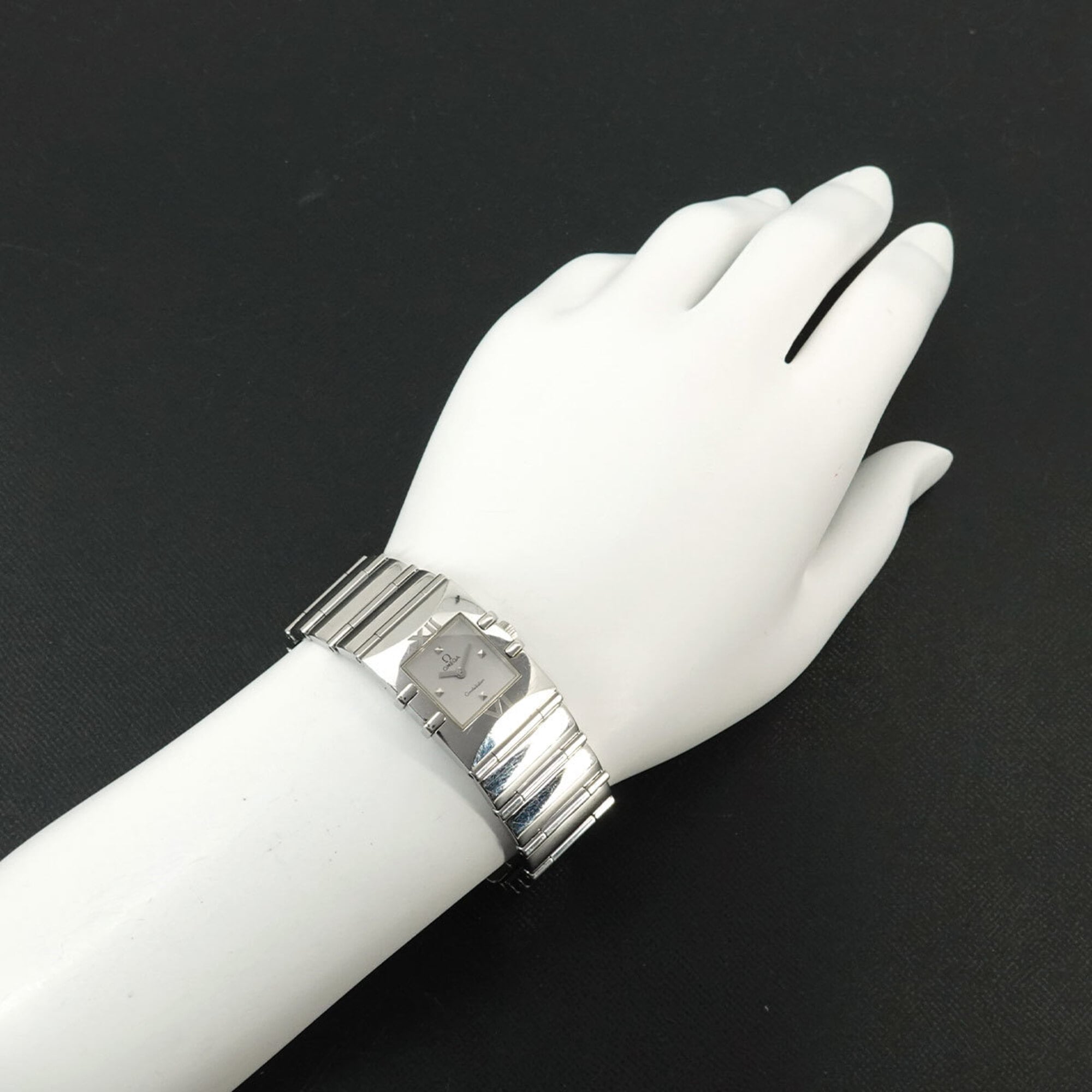 Omega Constellation Carre Quadra 1521 31 Ladies' Watch Silver Quartz