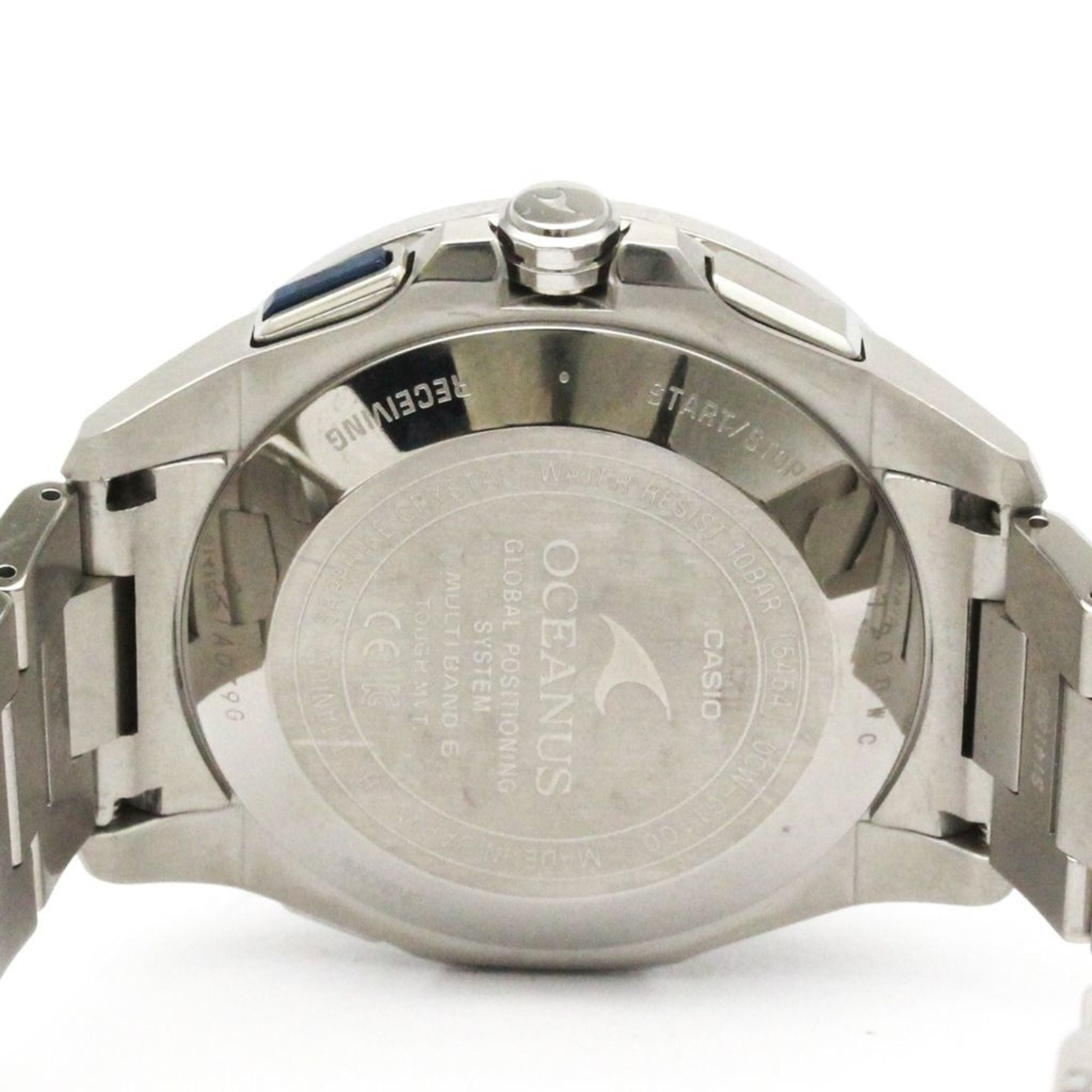 Montre pour homme CASIO Oceanus à énergie solaire, titane, GPS et synchronisation par ondes radio OCW-G1100T-1AJF